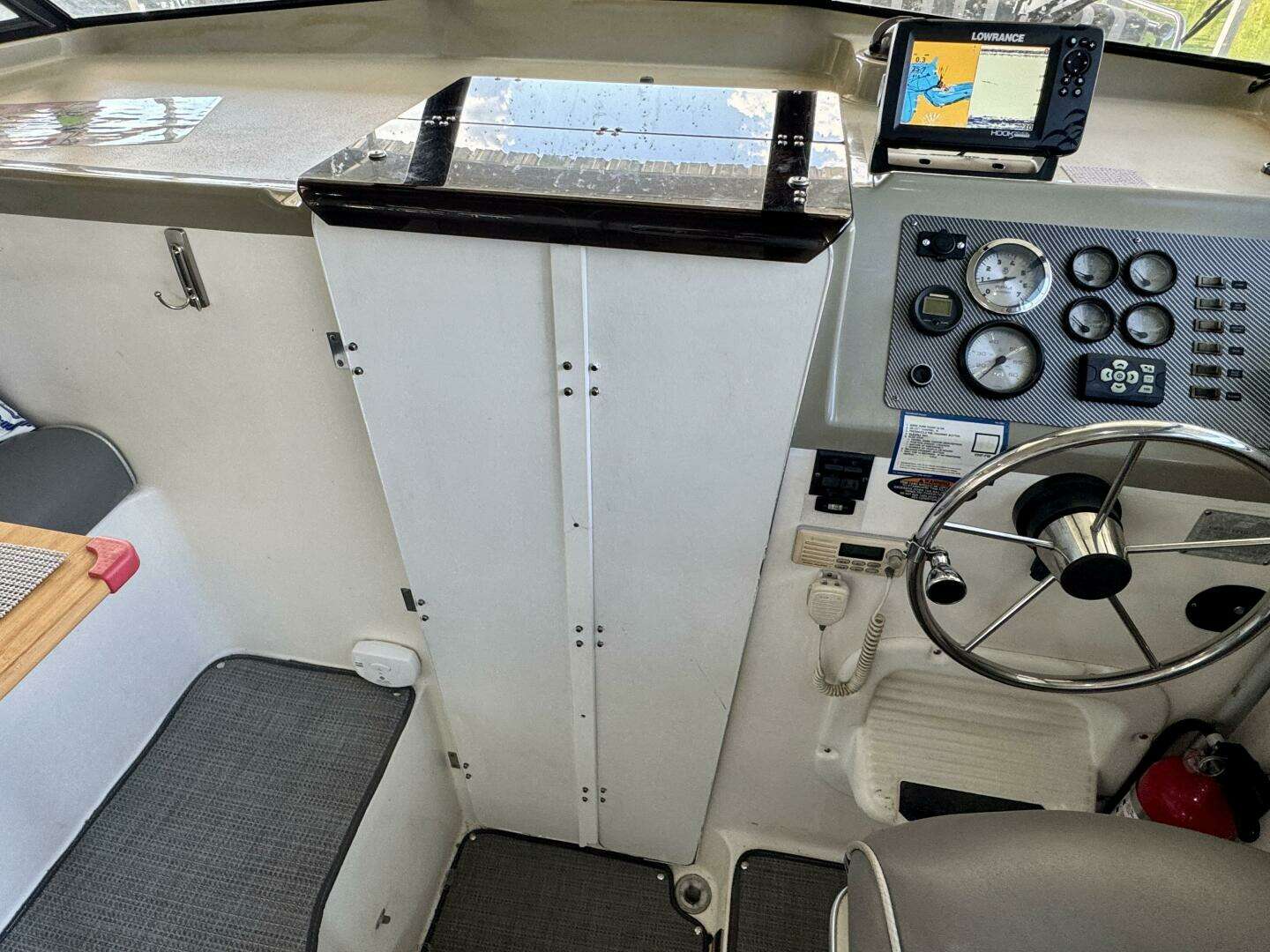 1997 Bayliner 2859 Ciera Express - Image 38