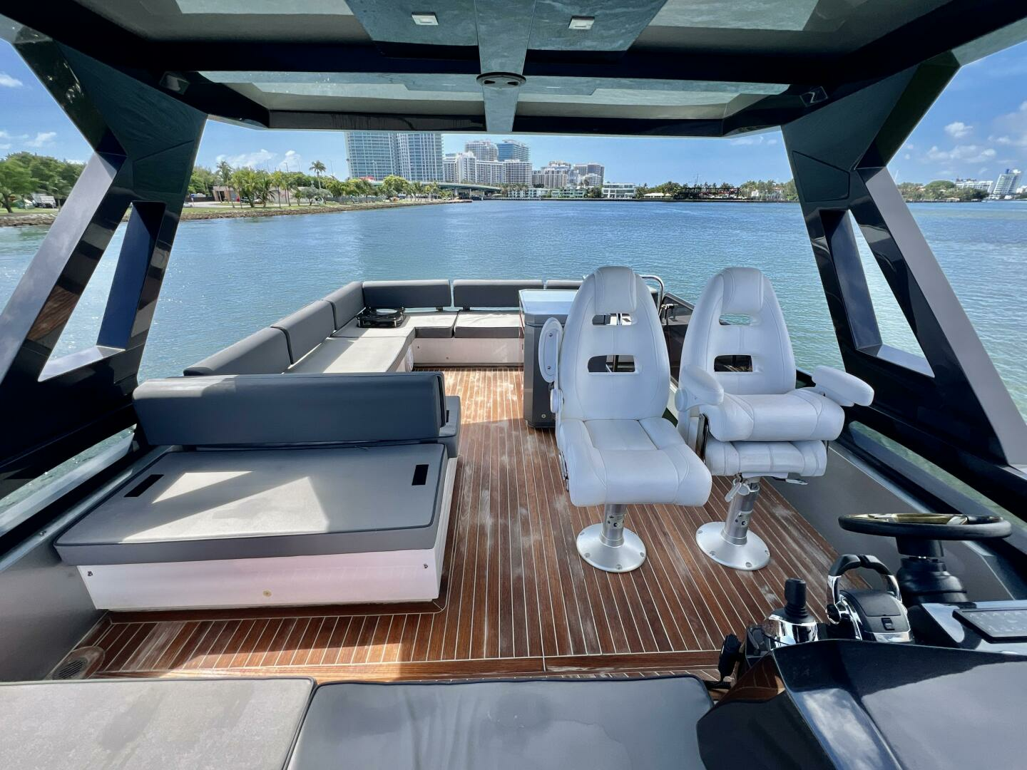 2022 Okean Flybridge 50 - Image 37