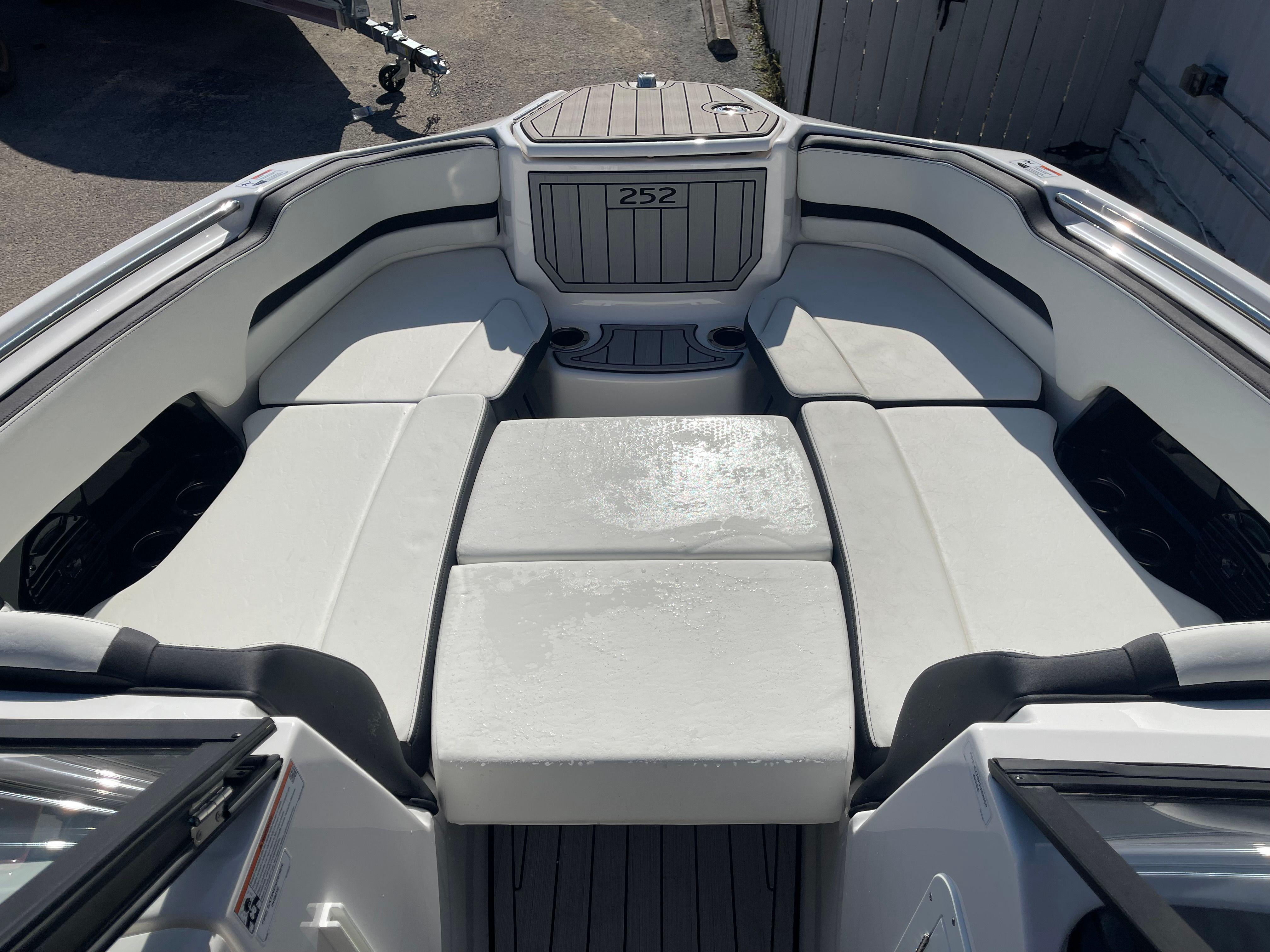 2025 YAMAHA 252 SD - Image 20