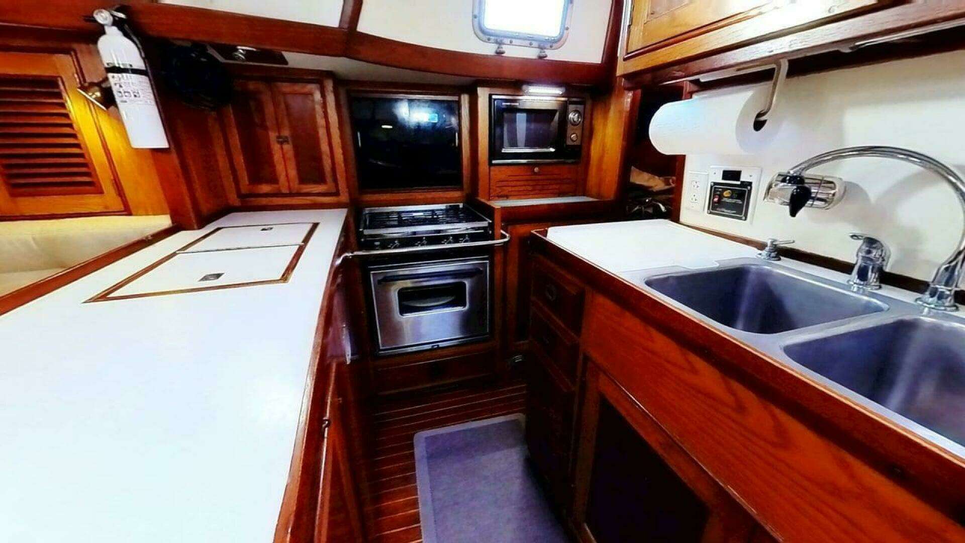 1984 Shannon Aegean - Image 16