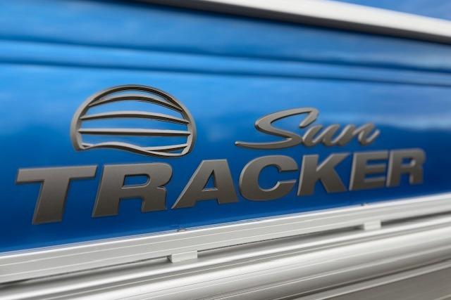 2026 Sun Tracker Party Barge 16 DLX logo on blue background.