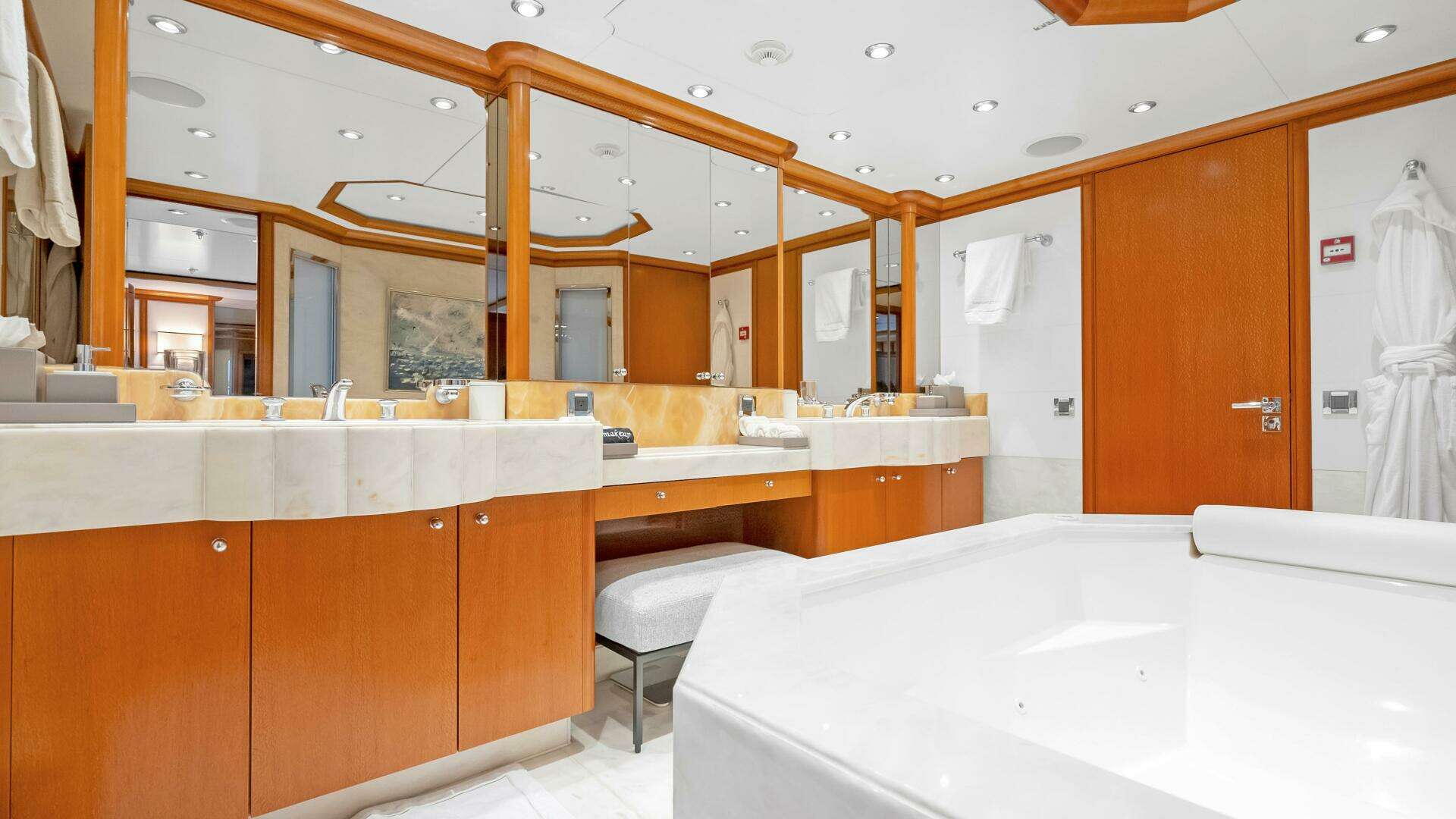 2003 Royal Denship Motor Yacht - Image 24