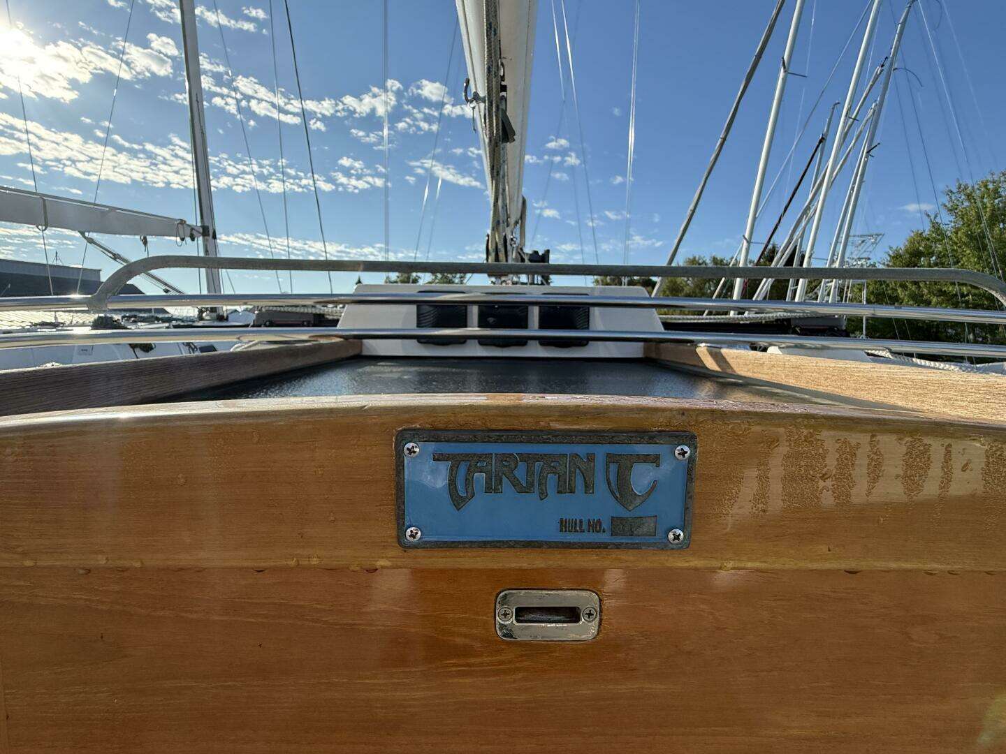 2011 Tartan 4700 - Image 33