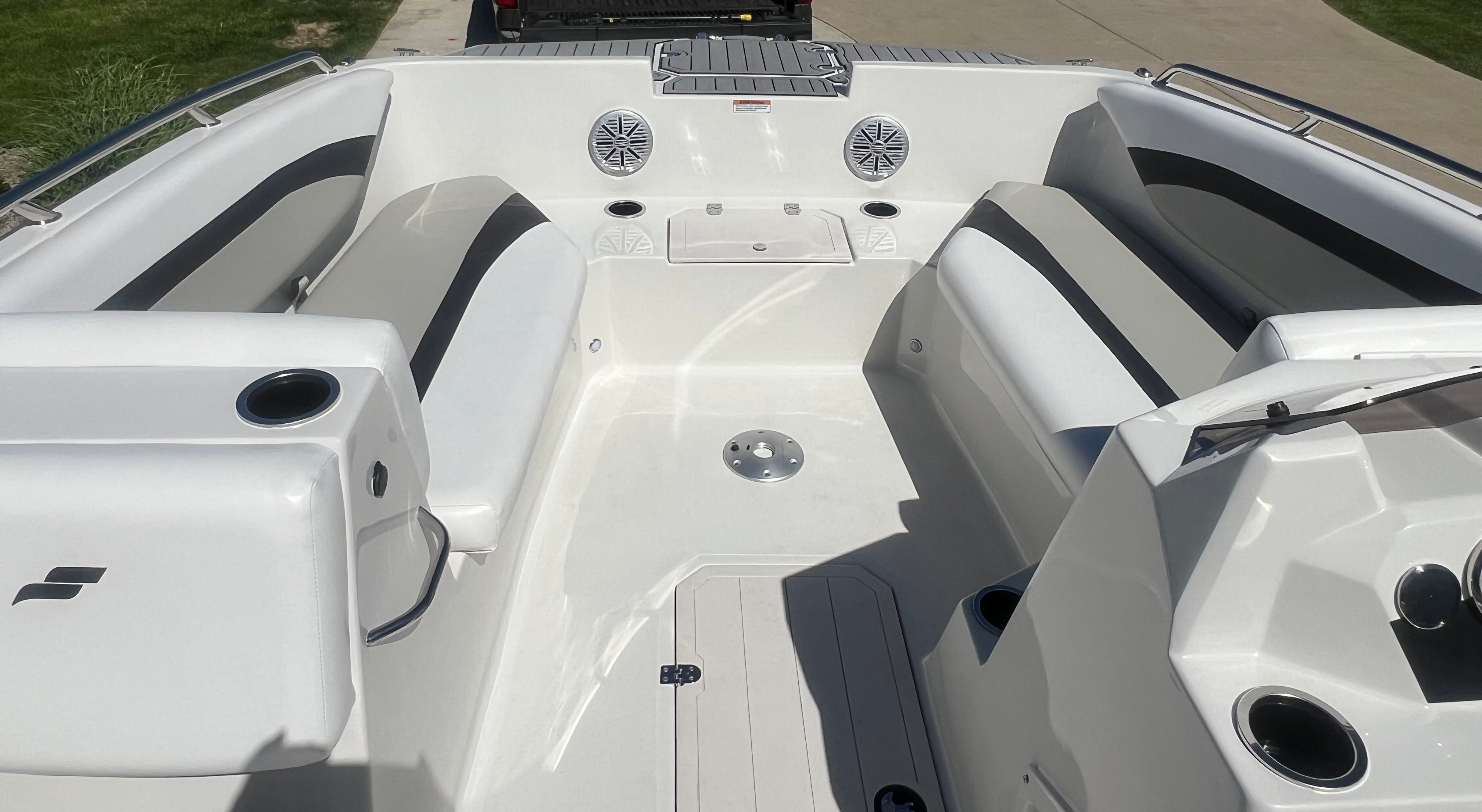 Interior of 2023 Starcraft SVX 171 OB boat.