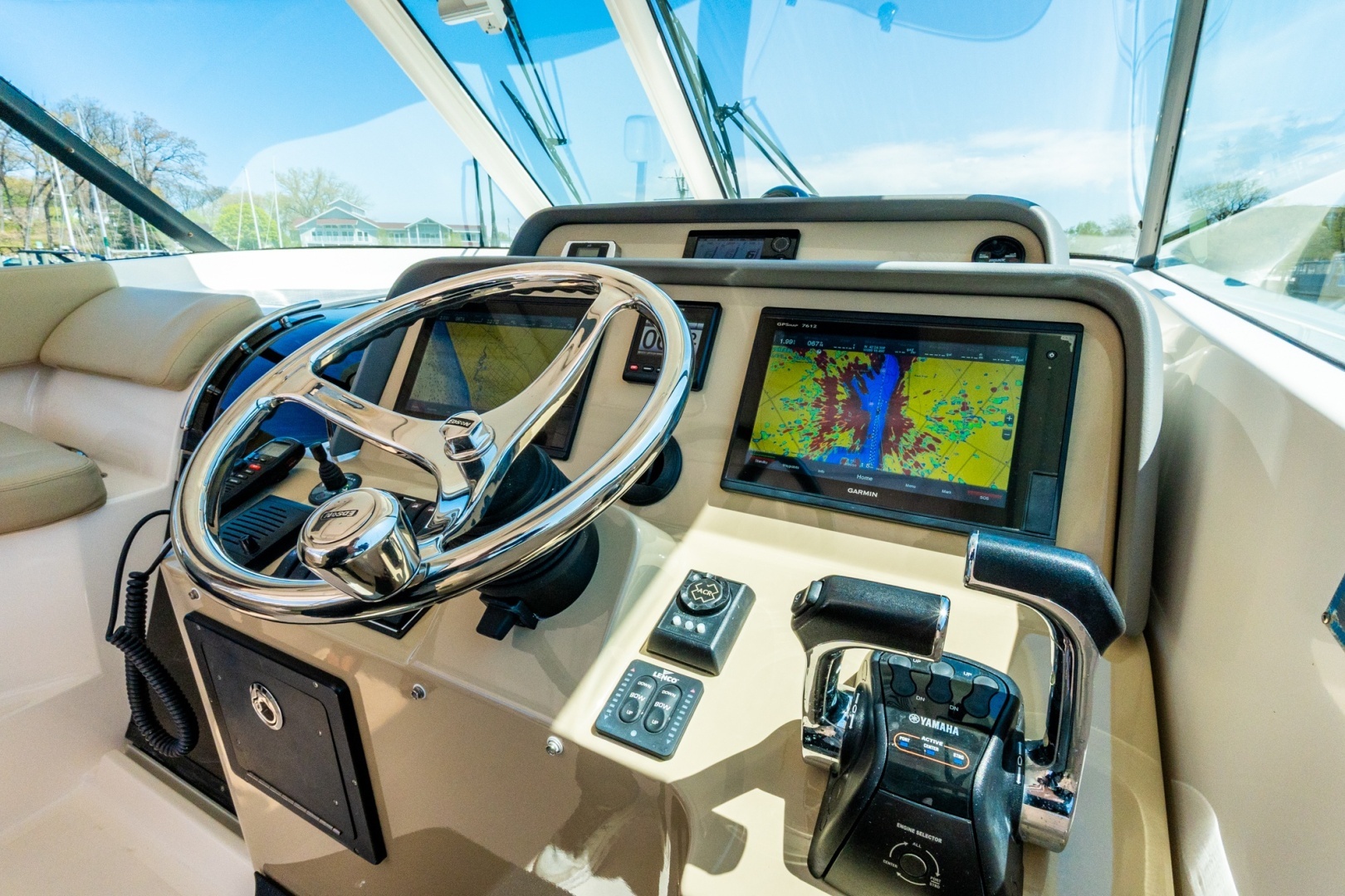 2016 Pursuit OS 385 Offshore - Image 10