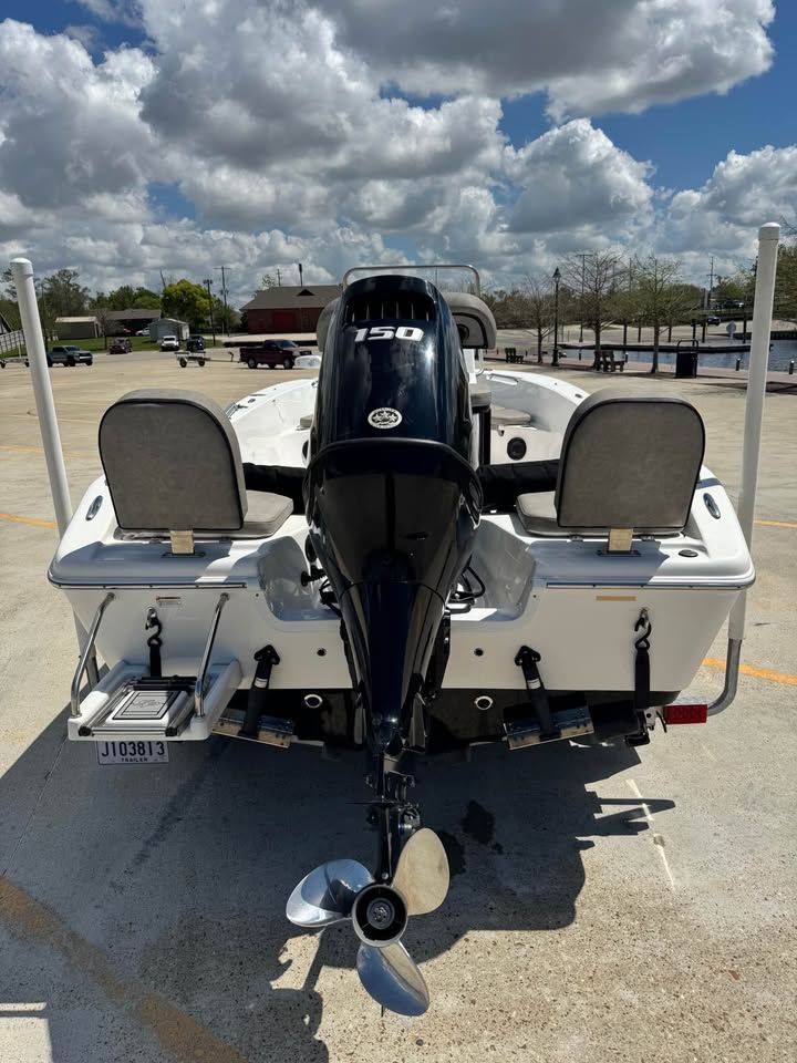Rear view of a 2022 Sea Pro 199 Center Console boat.