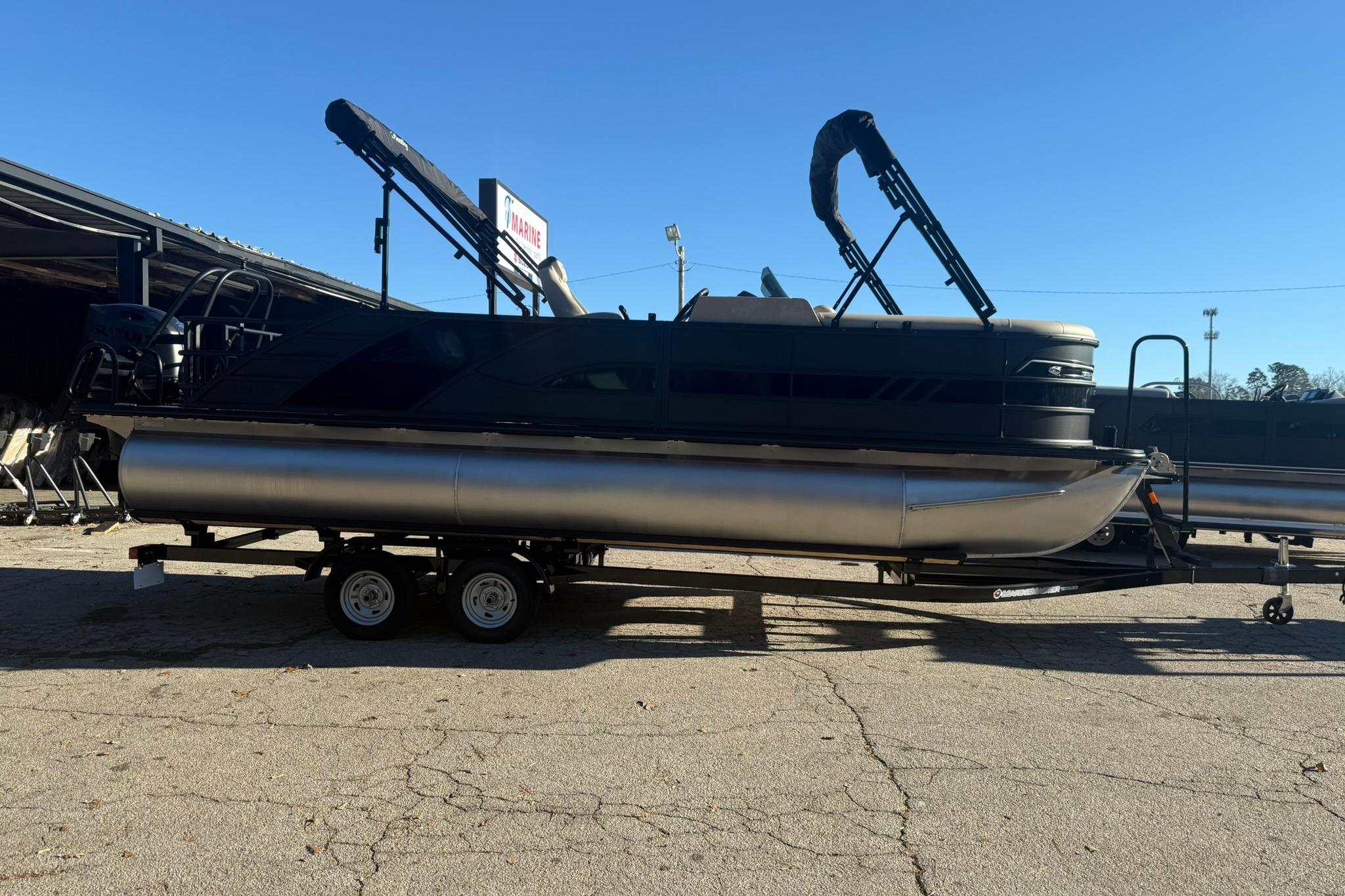 2026 Bentley Pontoons Elite 223 Swingback Bench