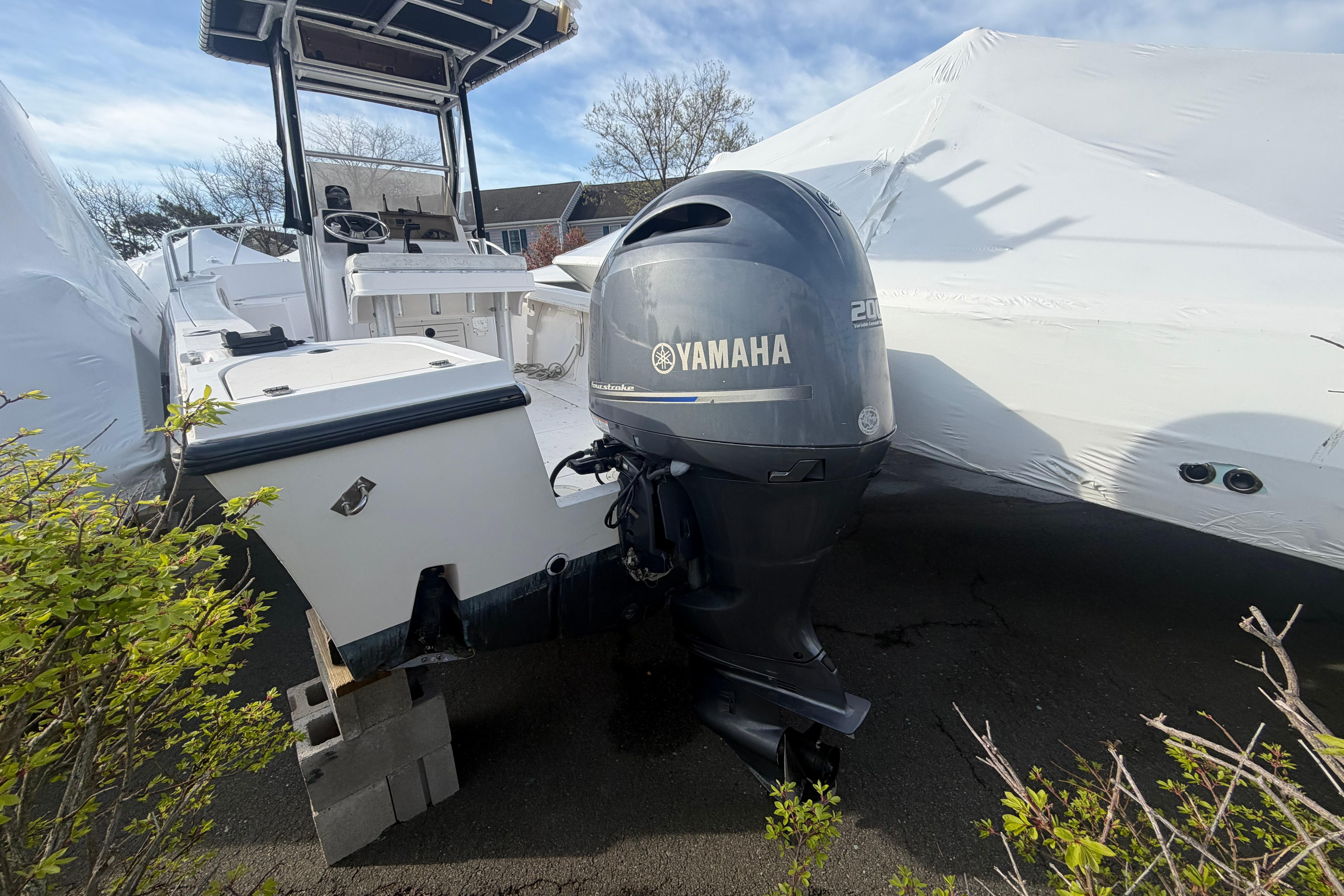 1997 Mako 221 Center Console