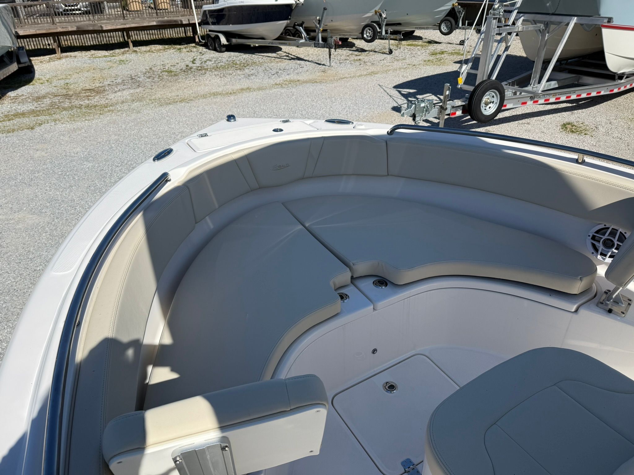 2026 ROBALO 222 CC - Image 21