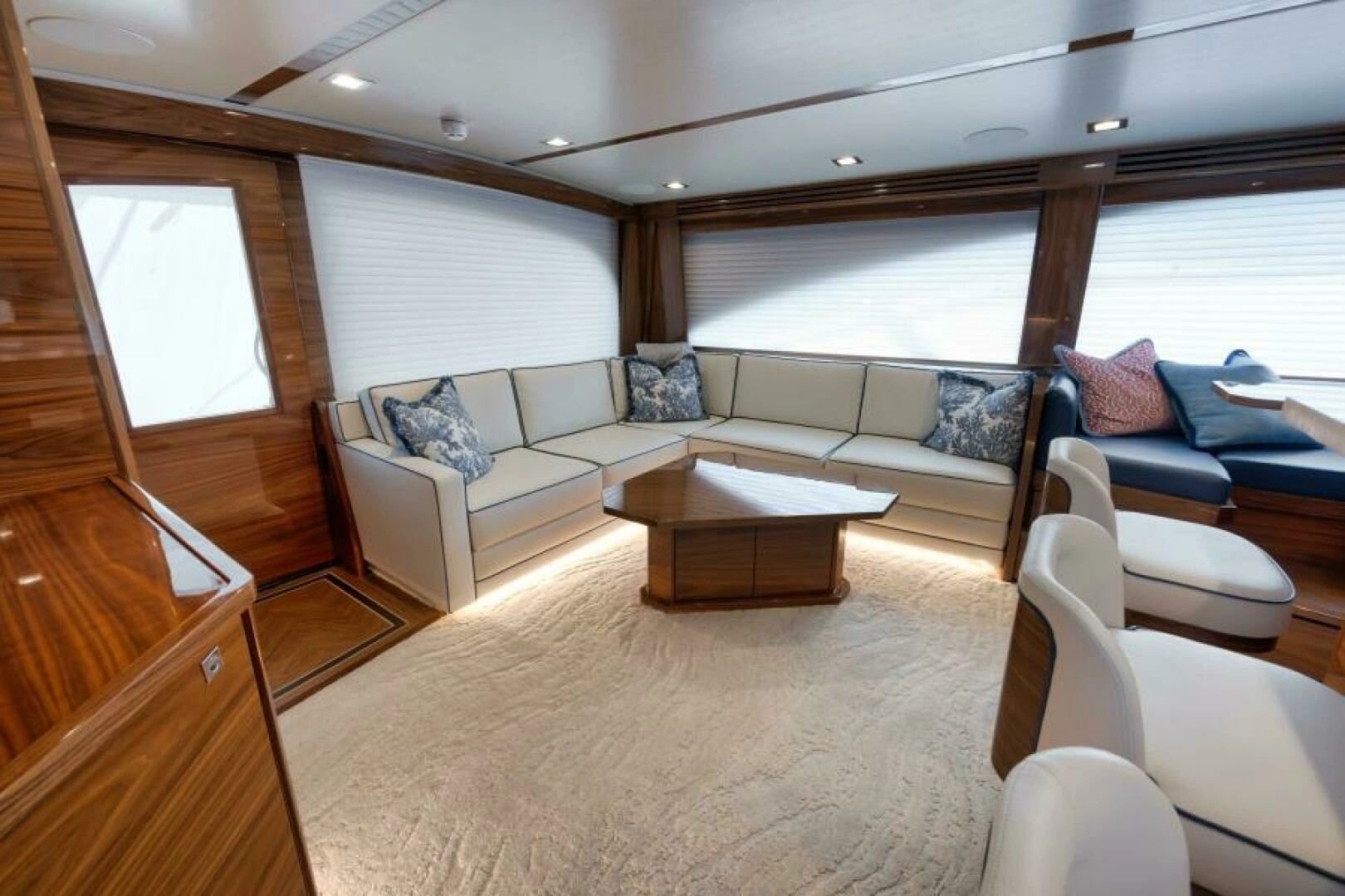 2024 Viking 68 Convertible - Image 7