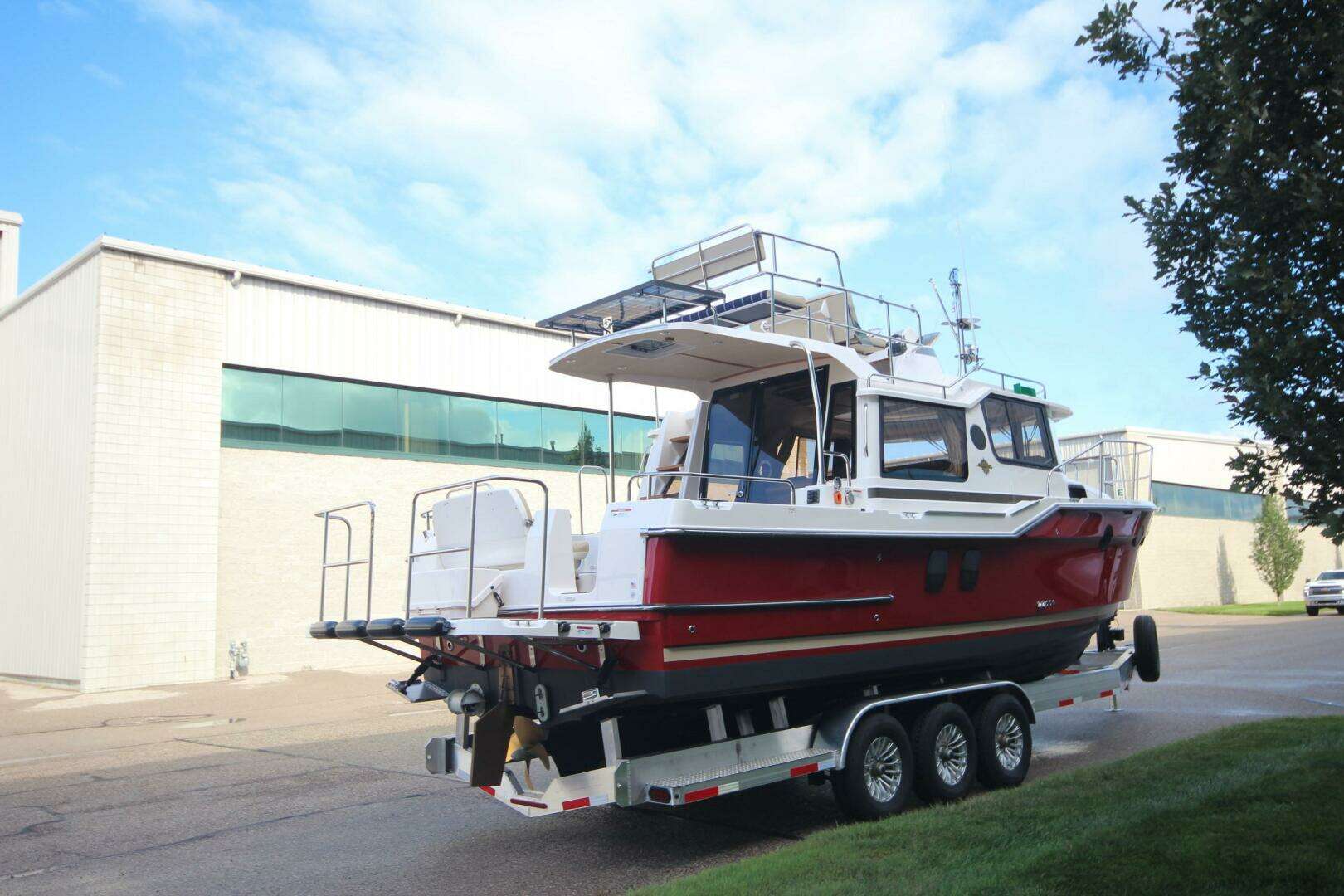 2025 Ranger Tugs R-29 Command Bridge Luxury Edition - Image 5