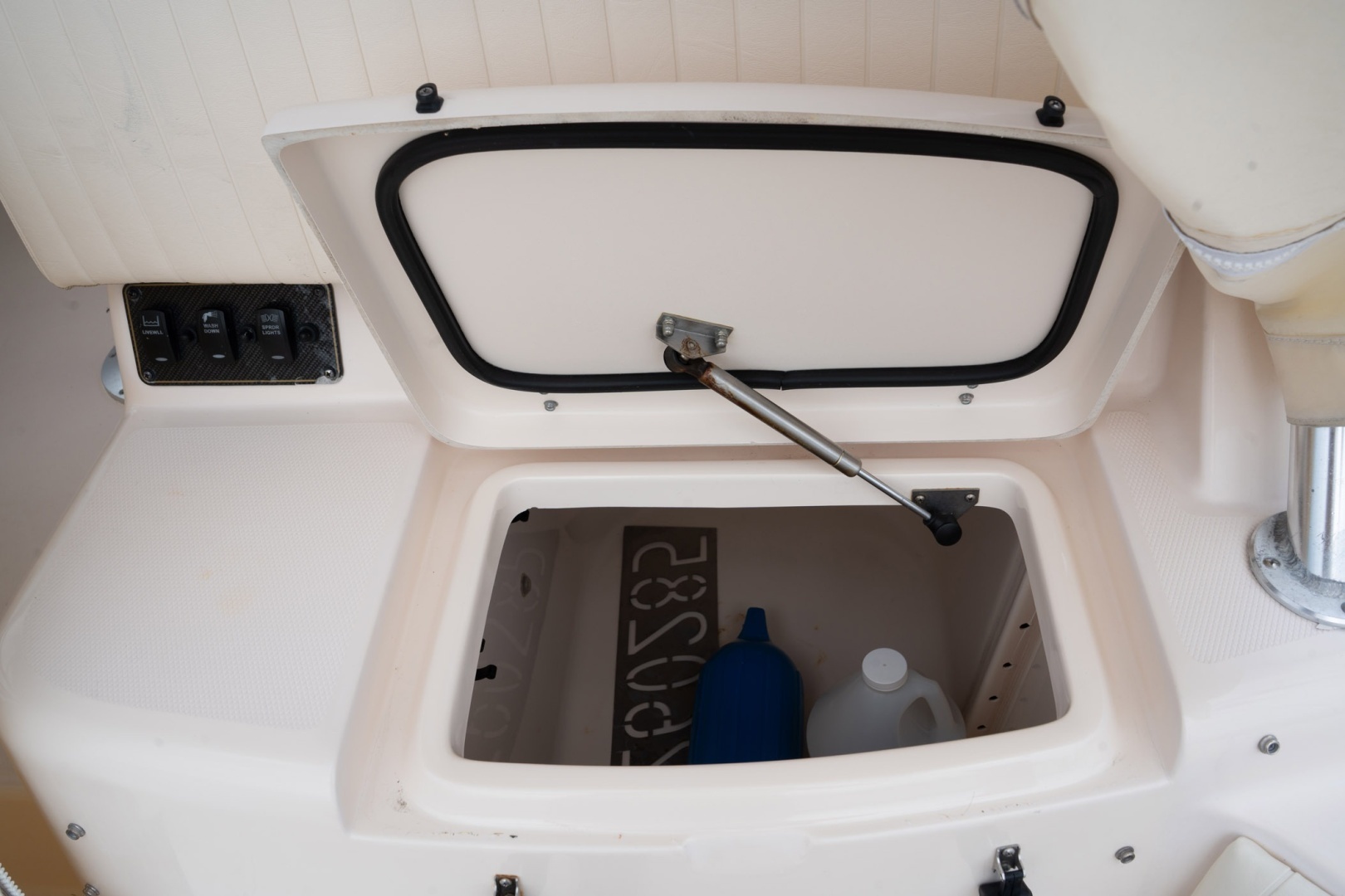2009 Grady-White Express 330 - Image 27