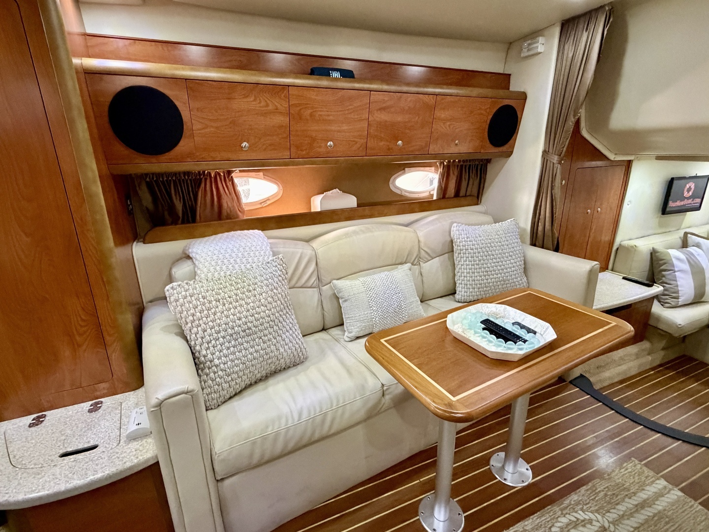 2007 Rinker 350 Express Cruiser - Image 37