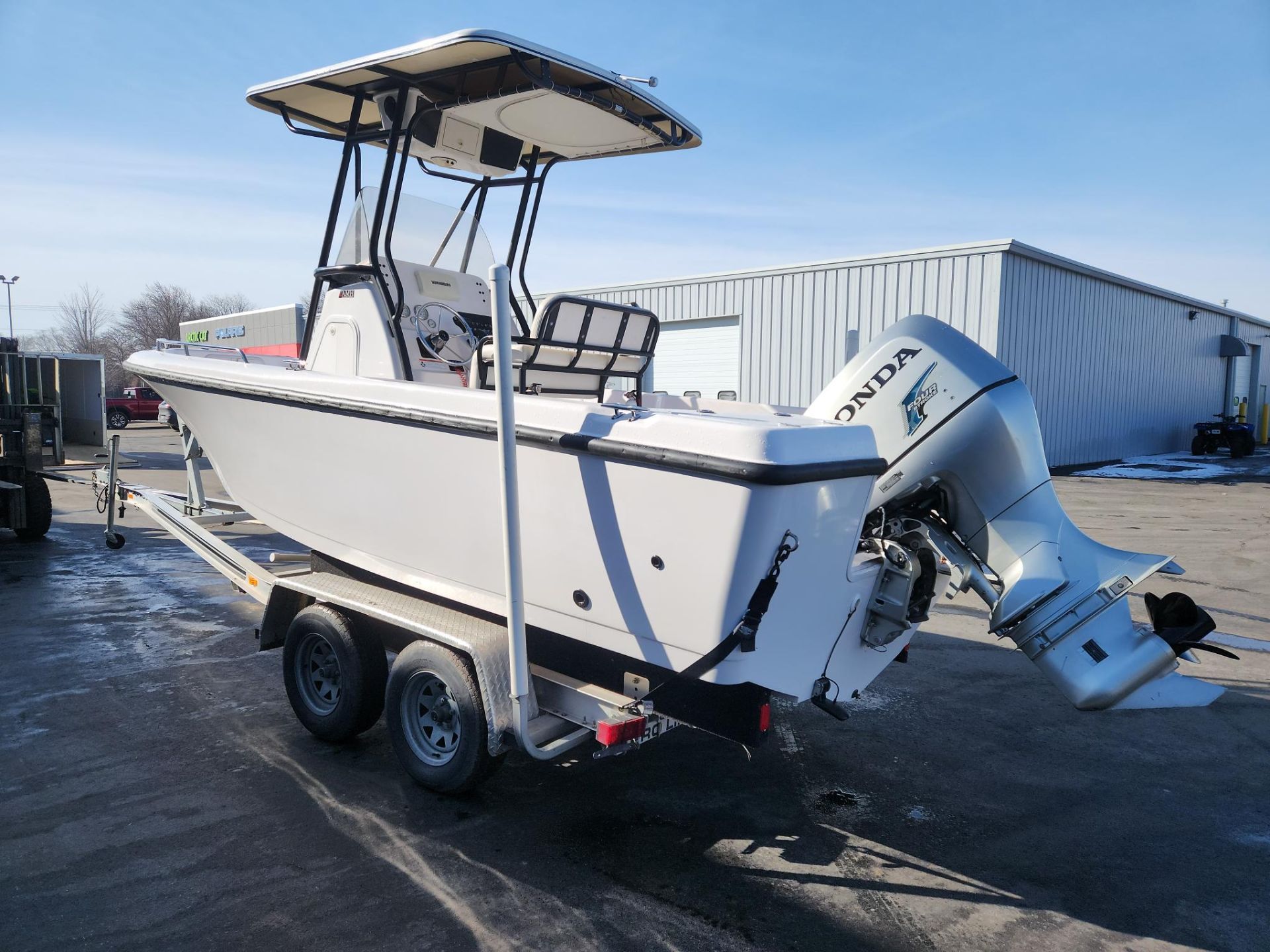 2008 Pro-Line 2000 CENTER CONSOLE - 2