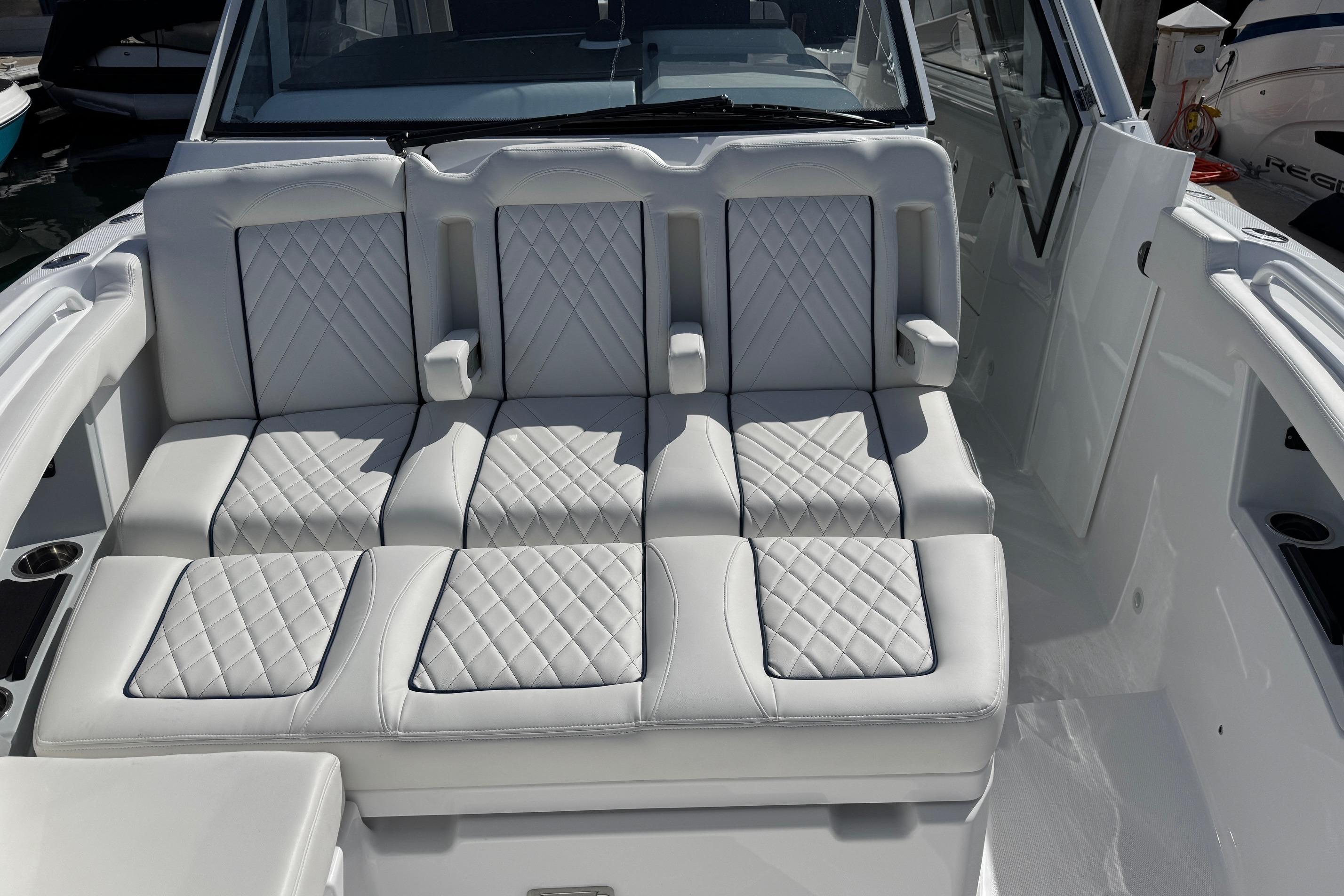 2026 Everglades 367CX - 110
