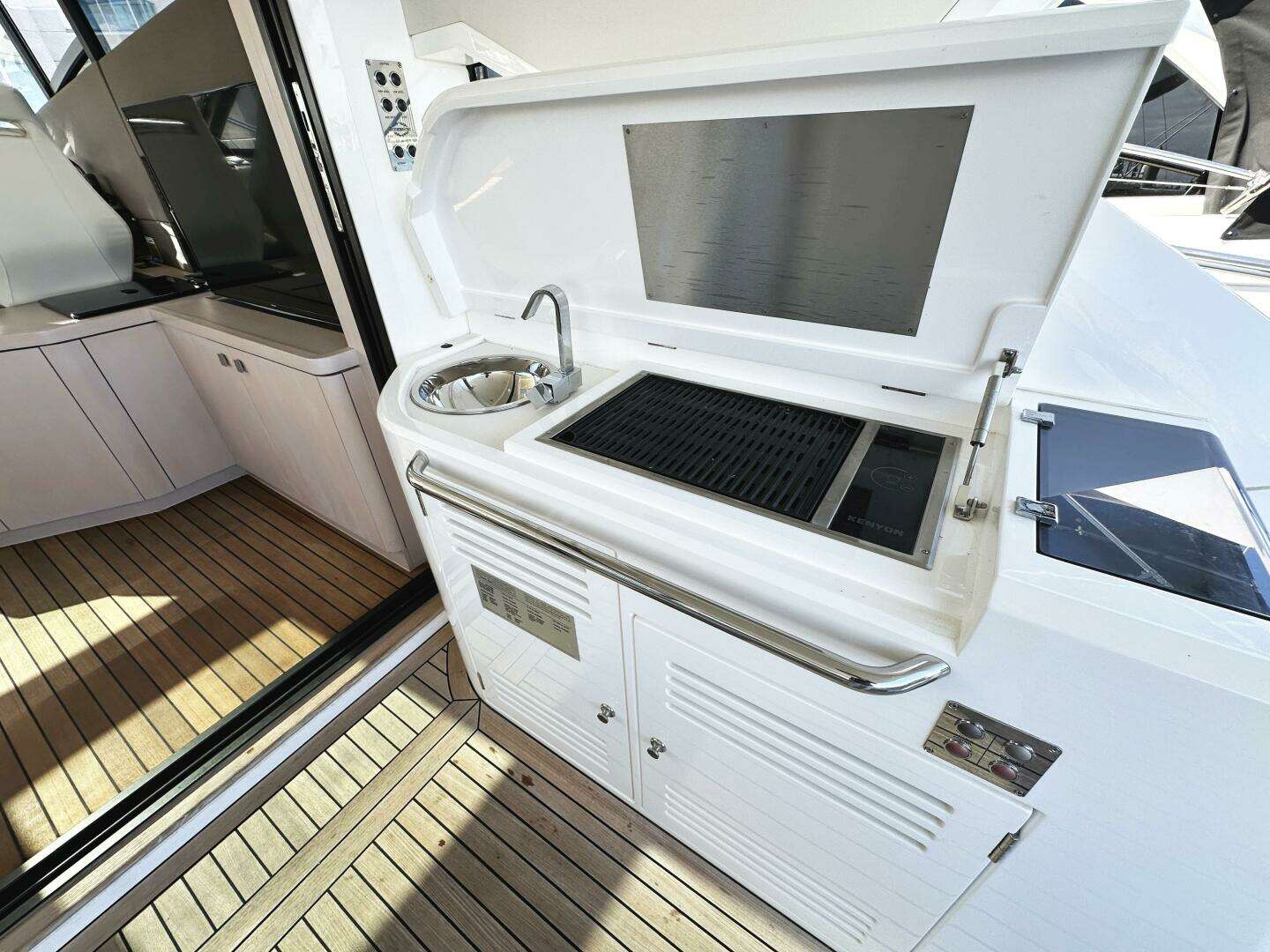 2015 Sunseeker Predator 57 - Image 46