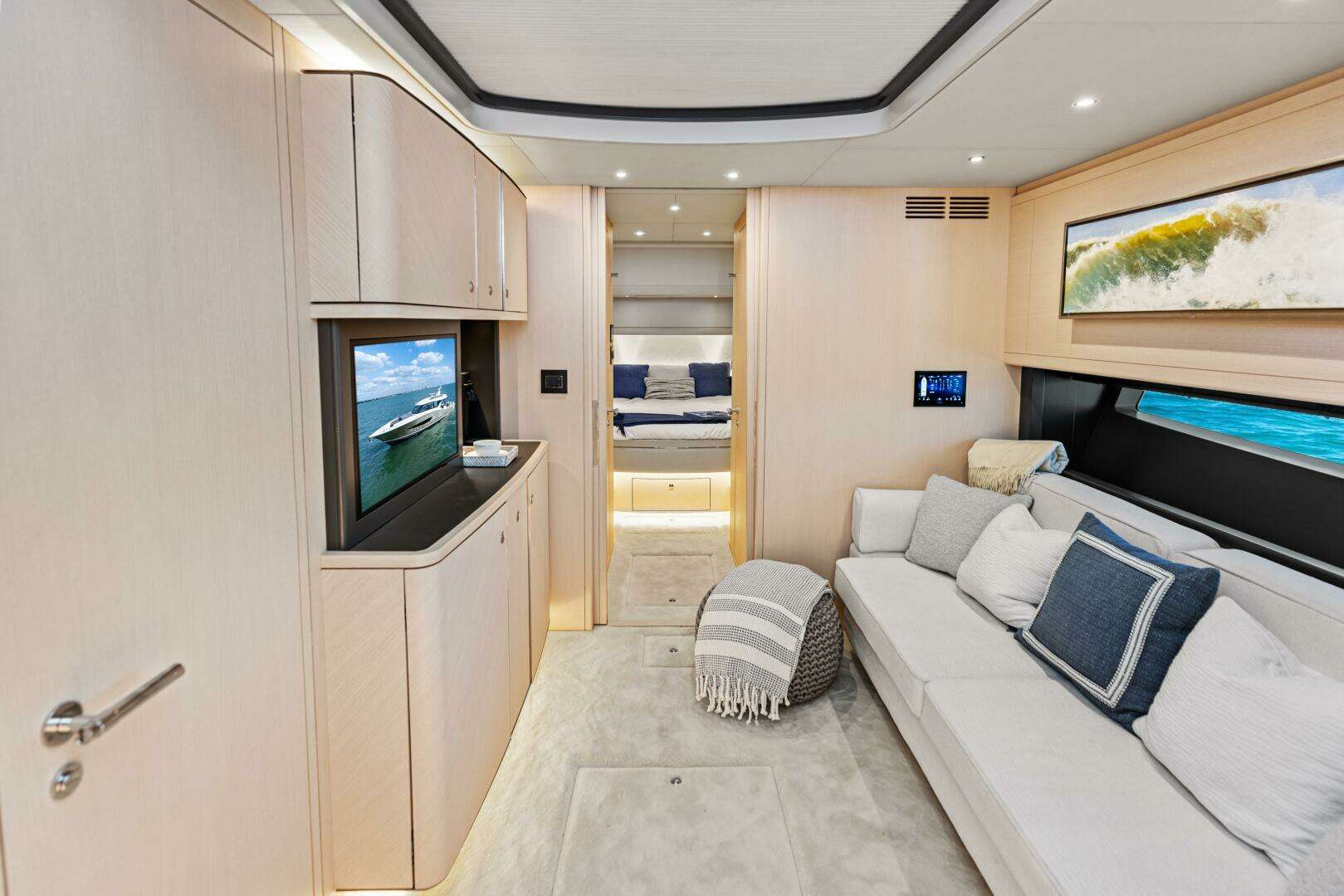 2026 Scout 670 LXS - Image 23