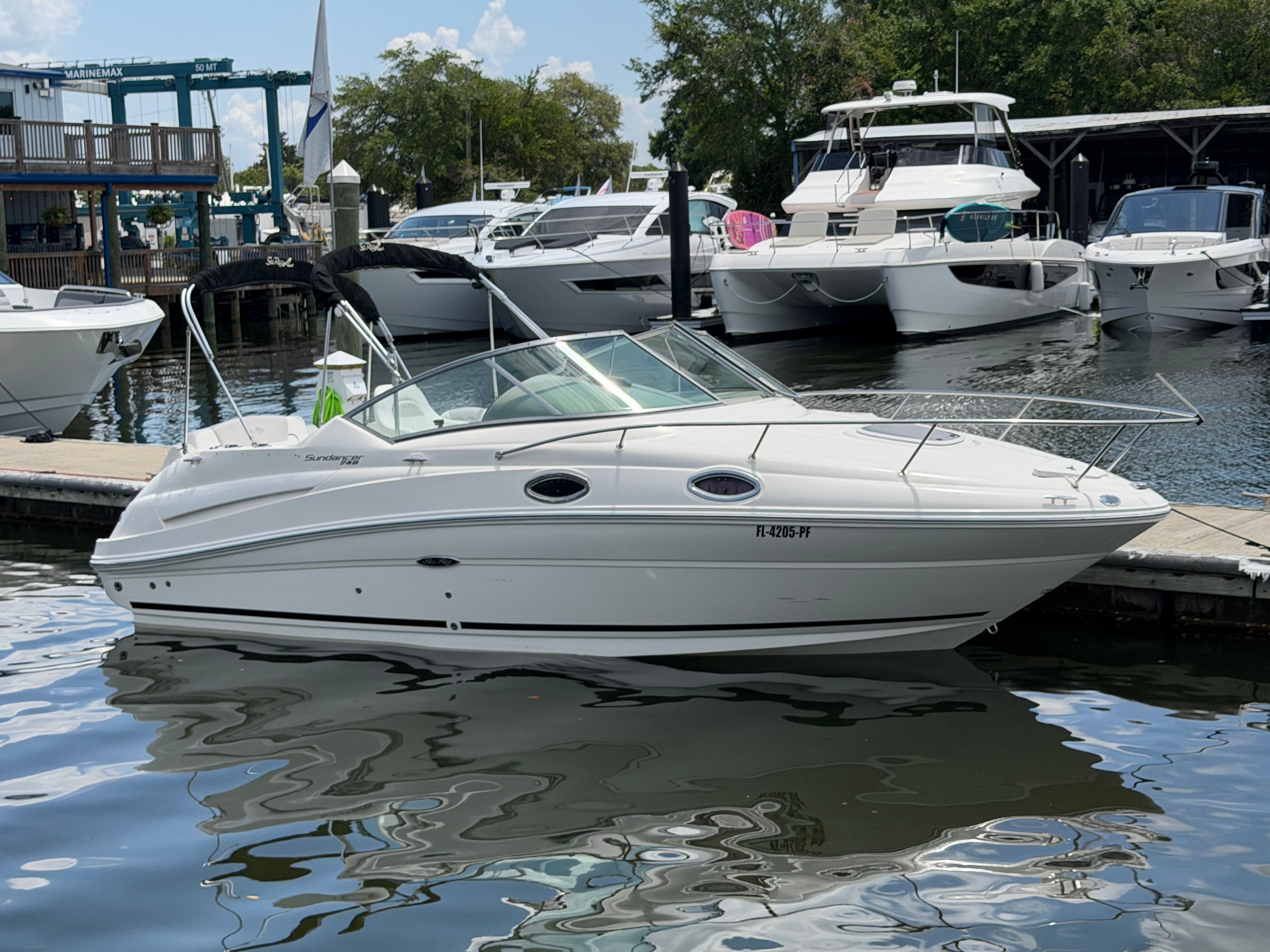 2011 Sea Ray 240 Sundancer
