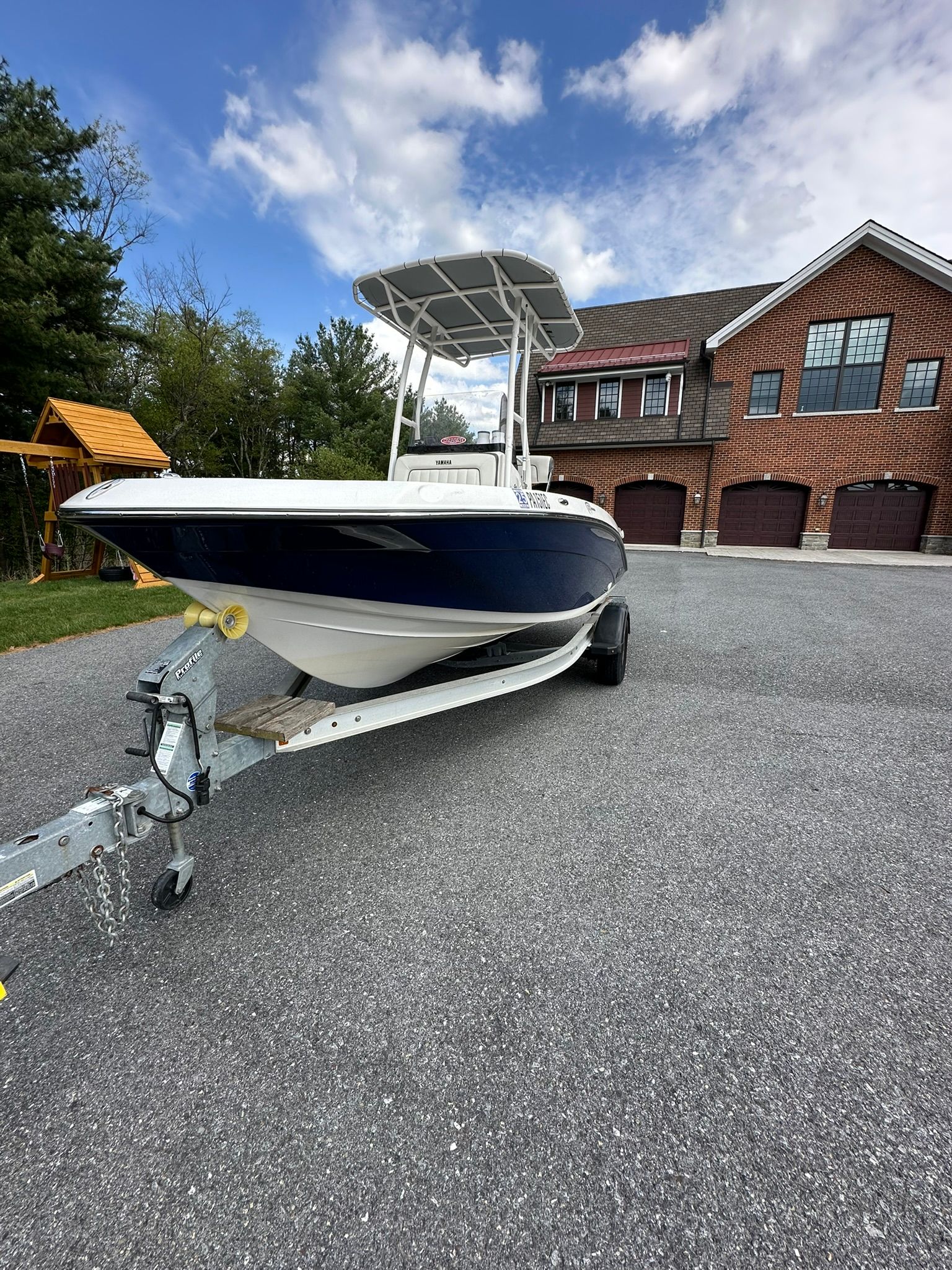2017 Yamaha Boats 190 FSH Sport