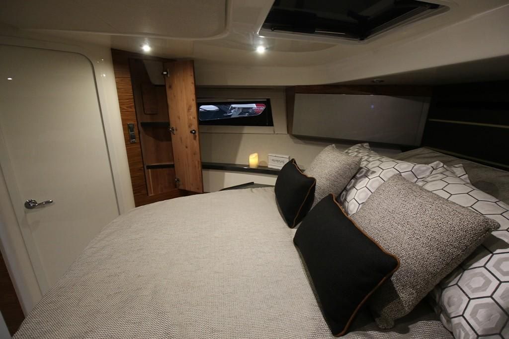 2023-Boston-Whaler-405-Conquest-MarineMax