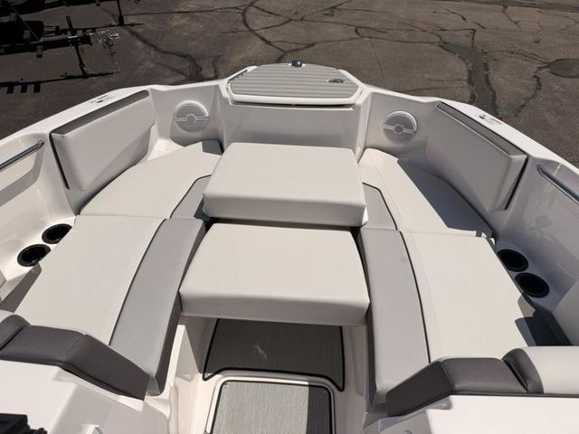 2026 Yamaha Boats SX220 - 26