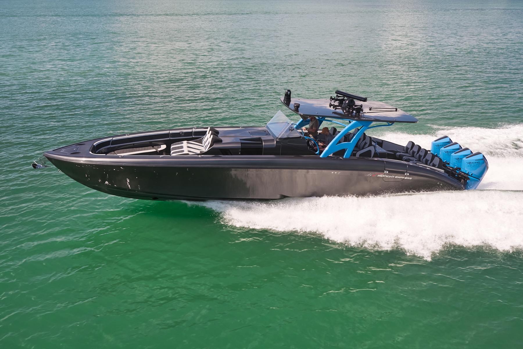 2023 Midnight Express 43 Solstice