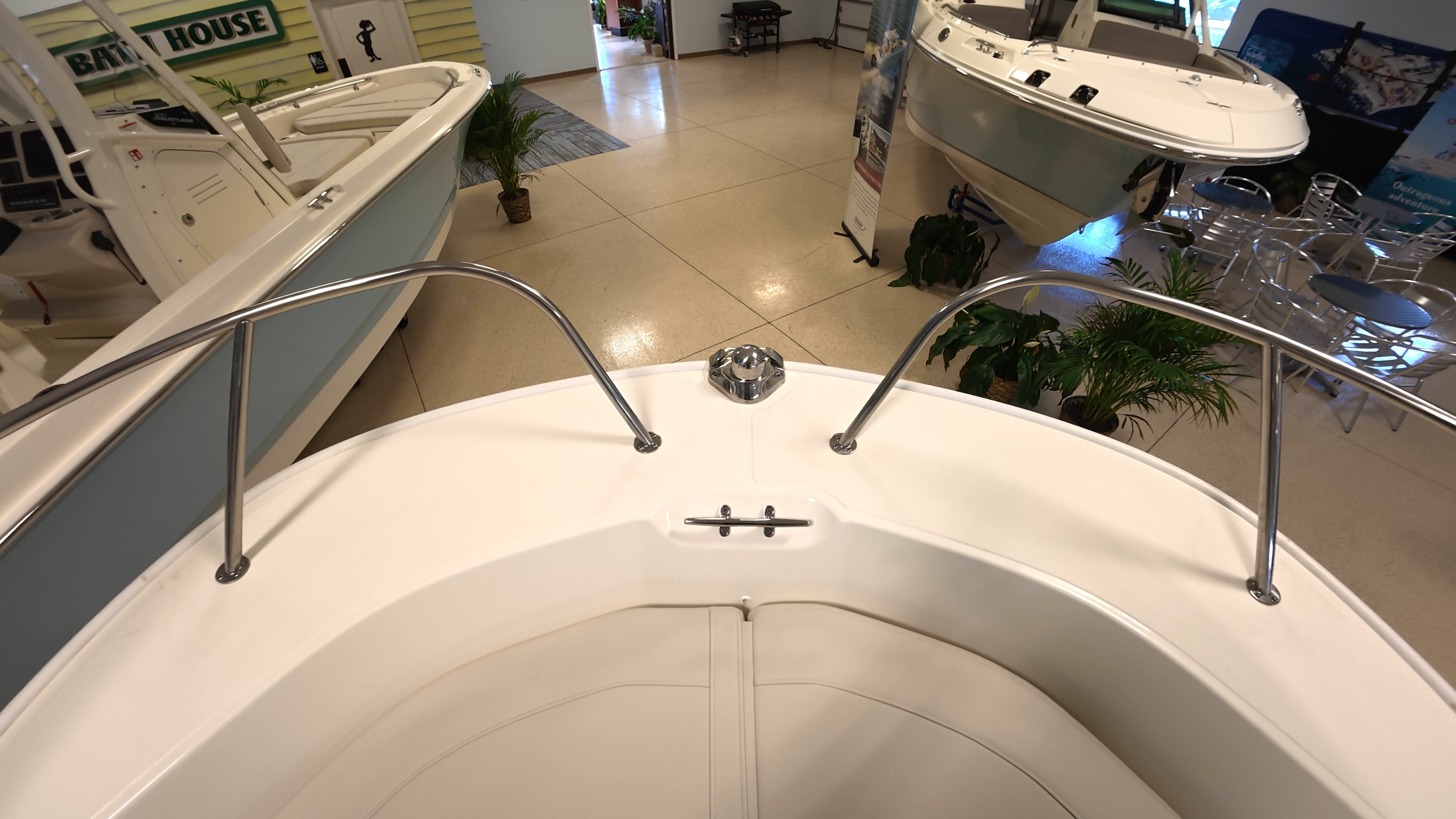 2026 Boston Whaler 190 Montauk - 19