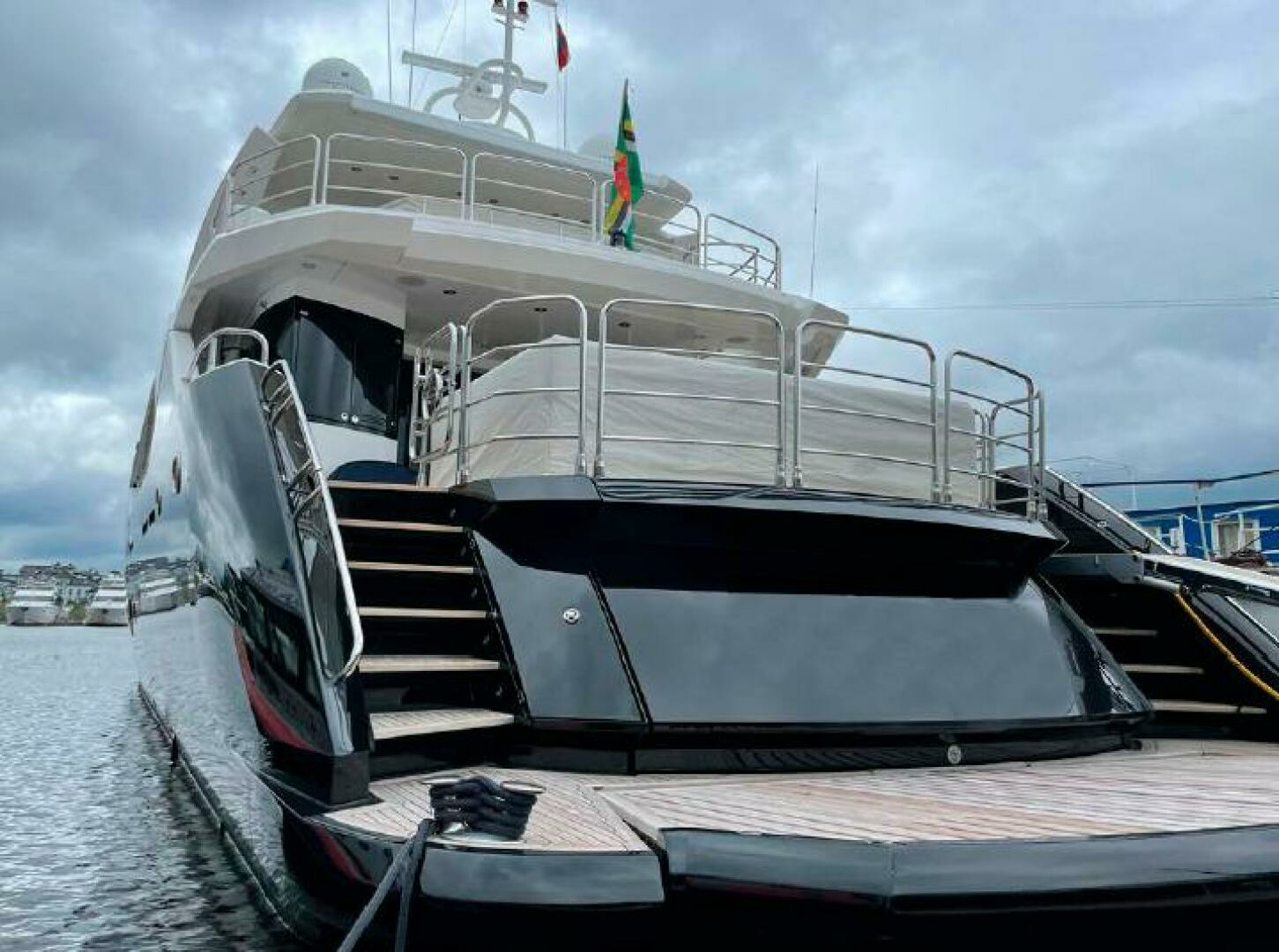2013 Sunseeker 115 - Image 4