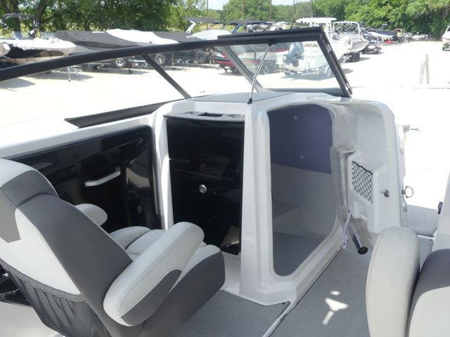 2022 Yamaha Boats AR250 - 30
