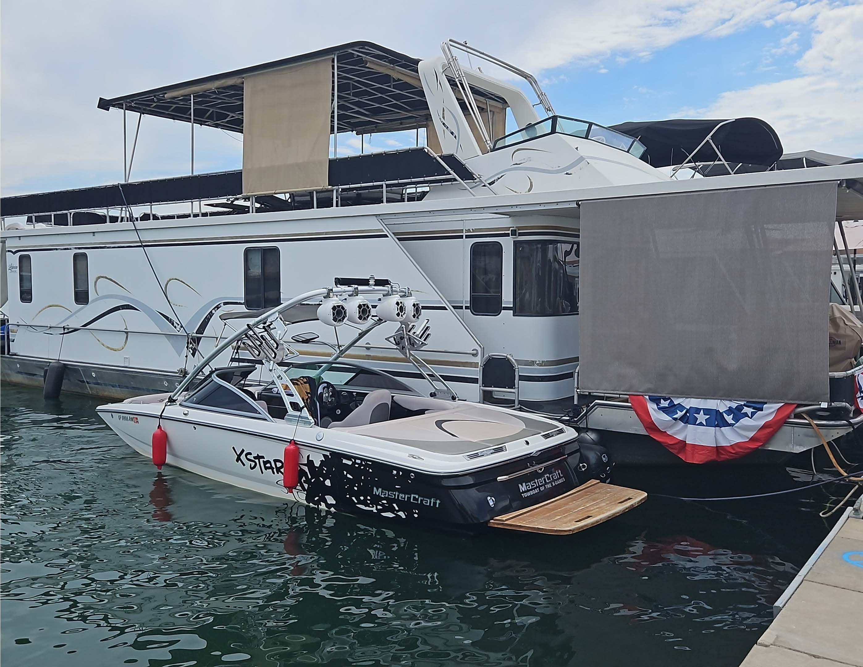 1999 Lakeview Houseboat