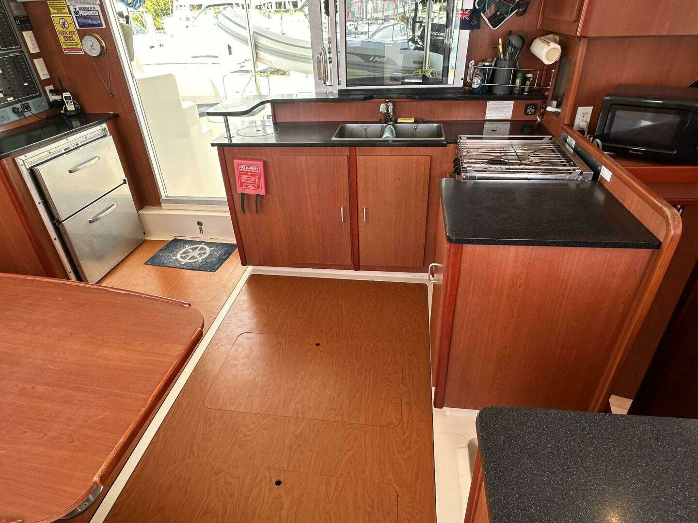 2012 Leopard 44 - Image 15