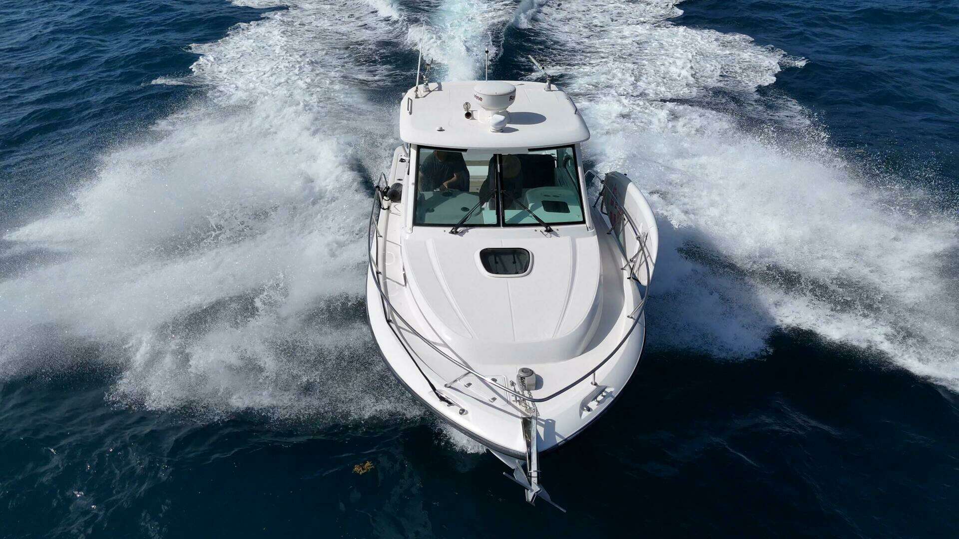 2013 Boston Whaler Conquest 315 - Image 8