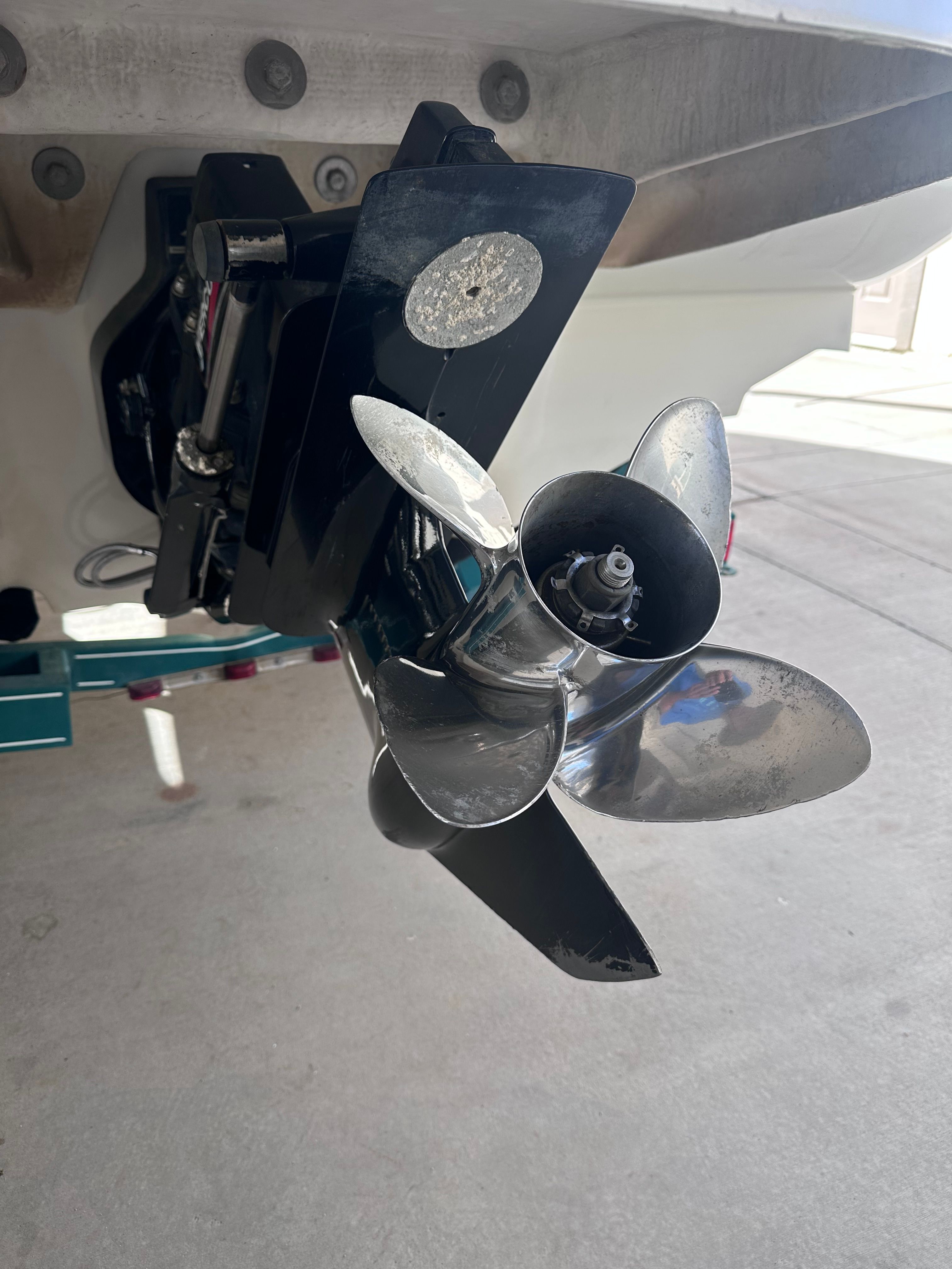 Propeller of a 2000 Sea Ray Signature Series boat.