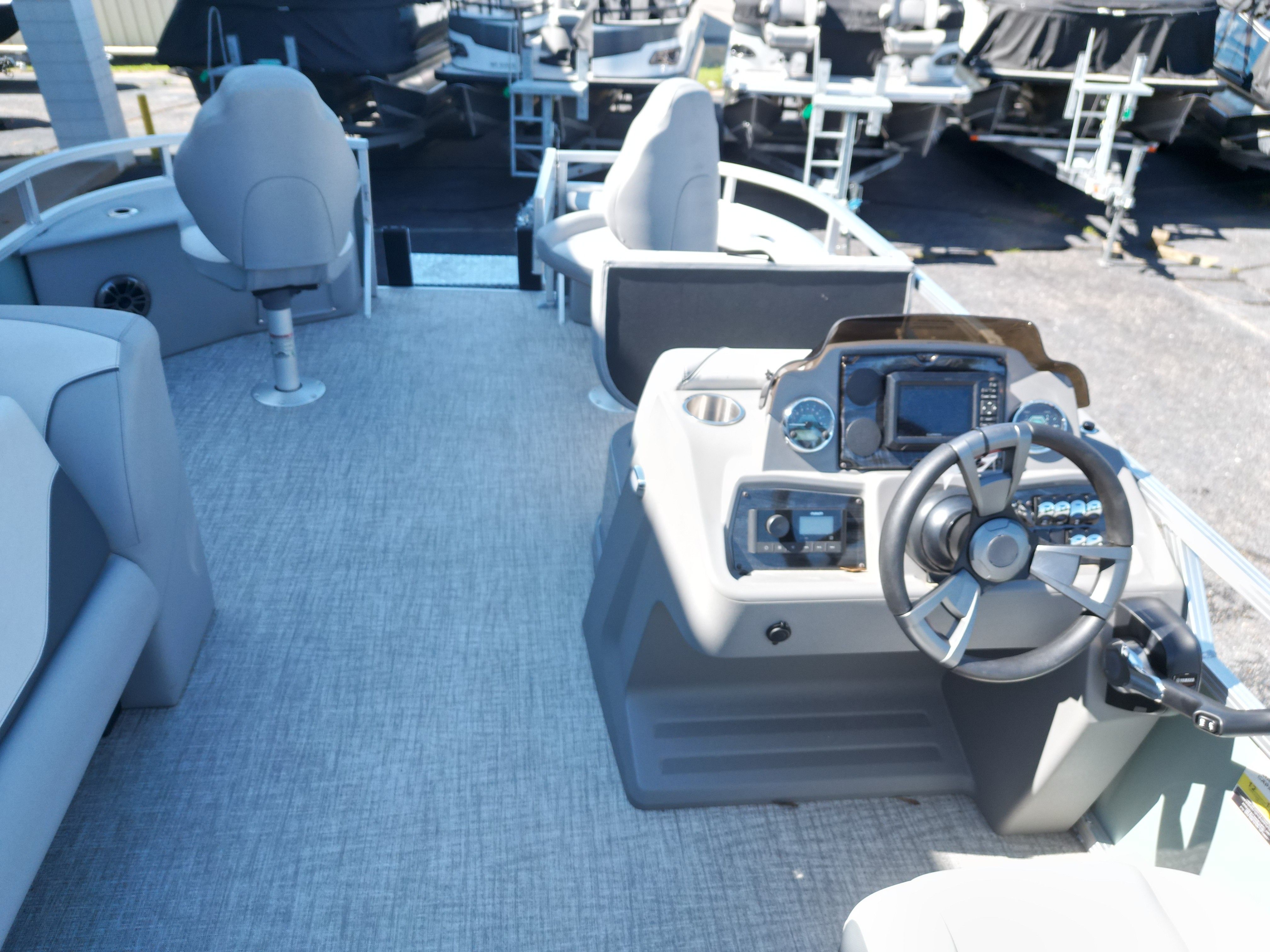 2026 Avalon Venture 85 Quad Fish - 21' - 14