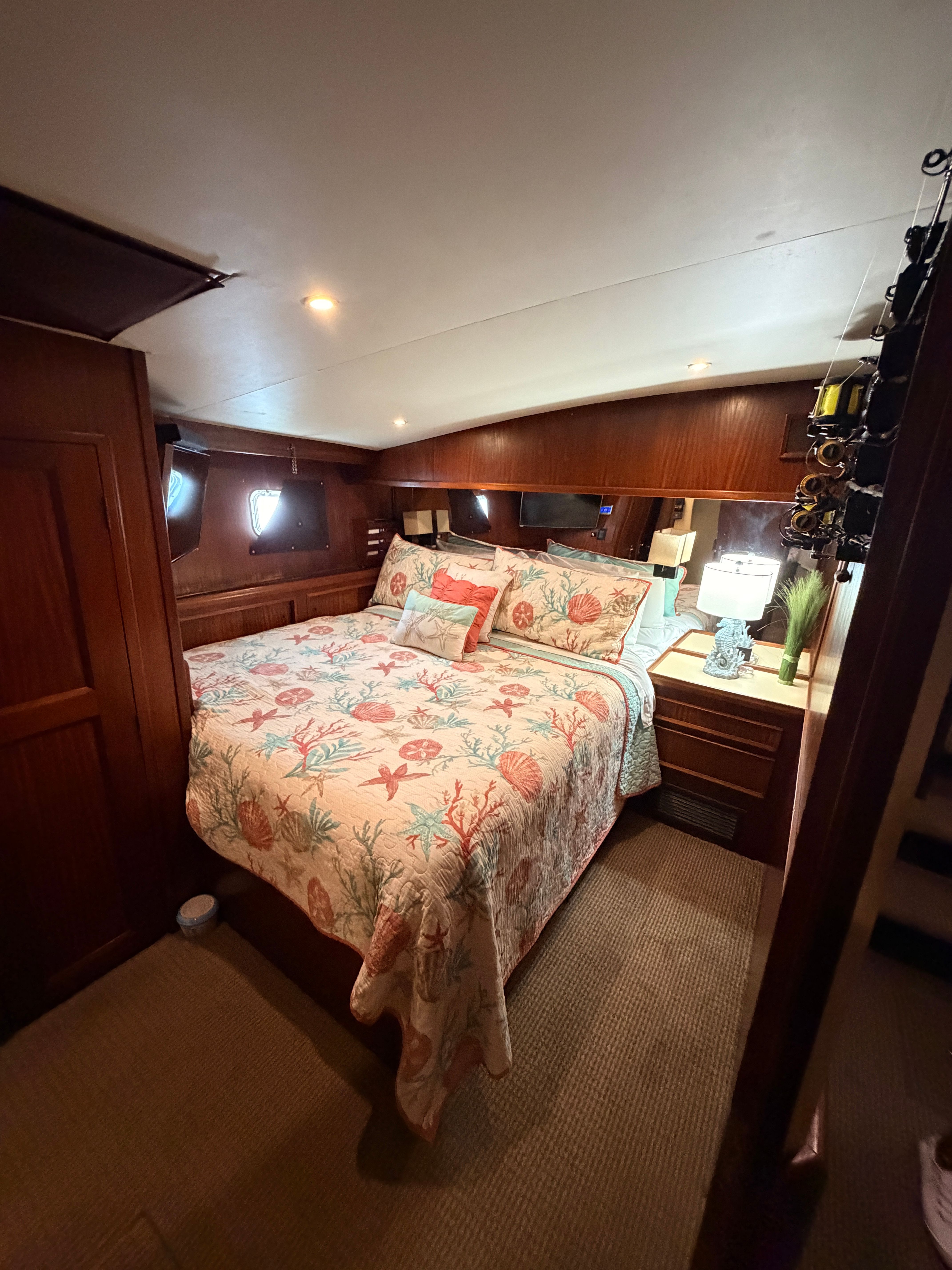 1980 Hatteras 55 Convertable - 22