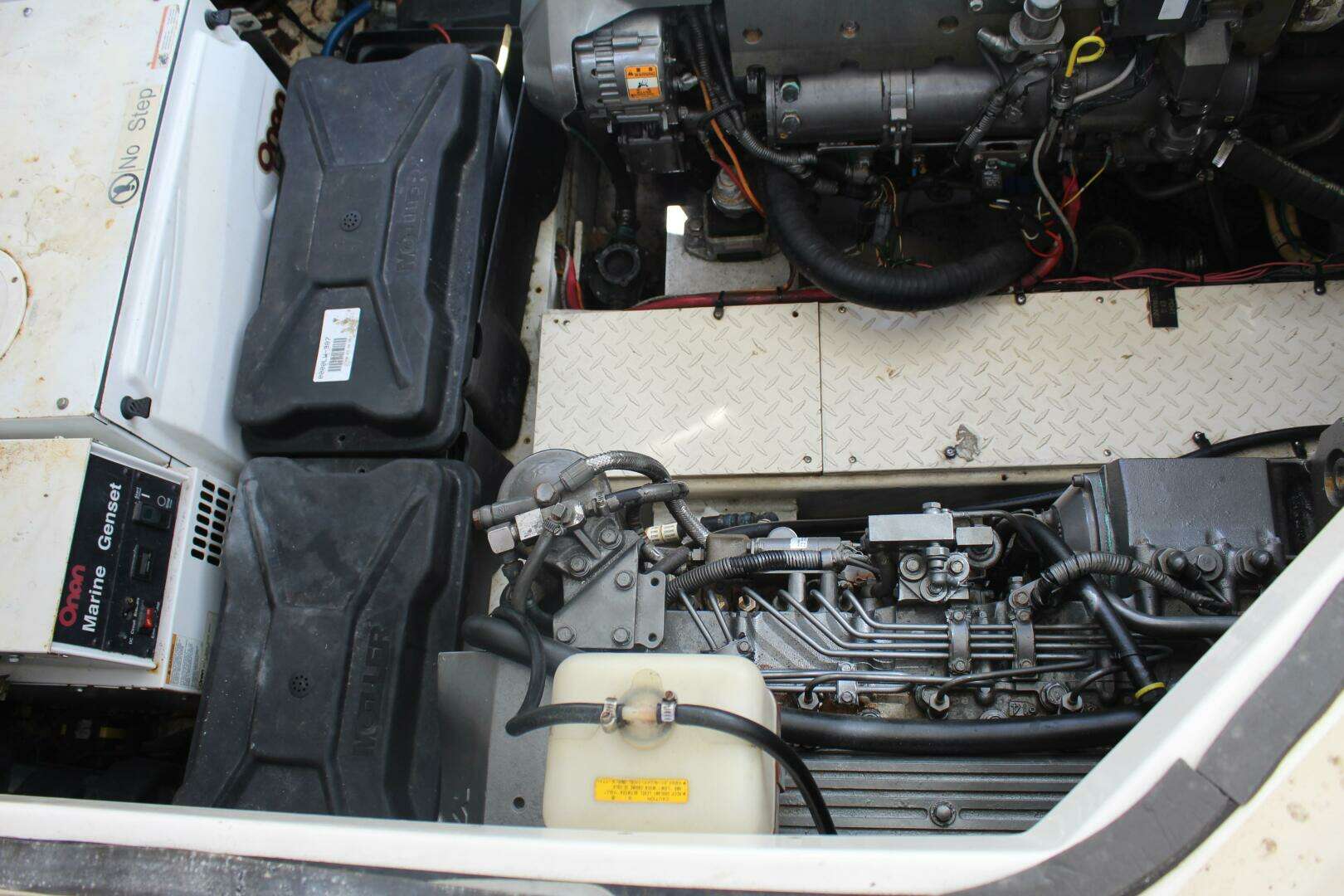 2007 Cruisers Yachts 420 Express - Image 40