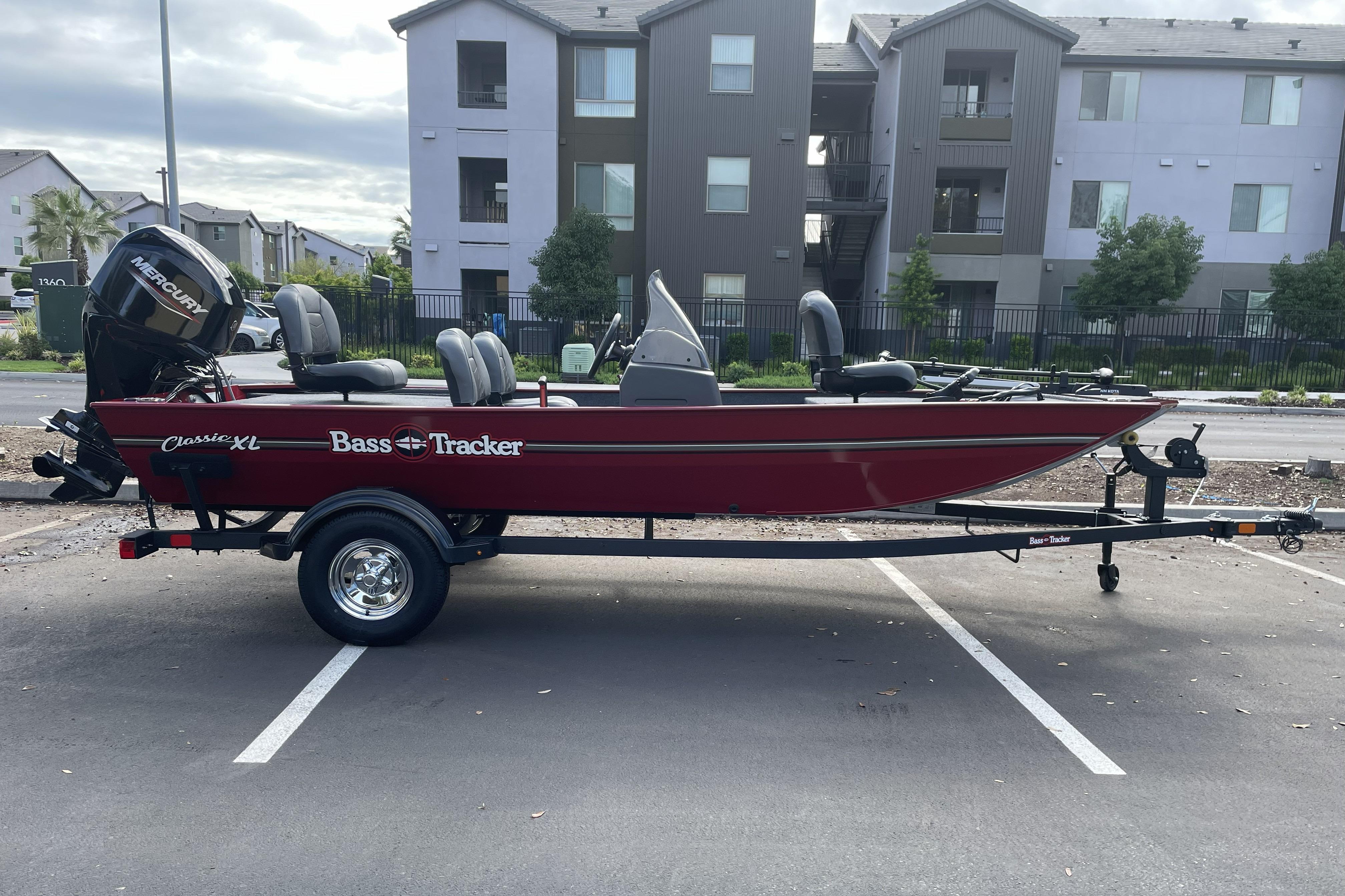 2026 Tracker Bass Tracker Classic XL