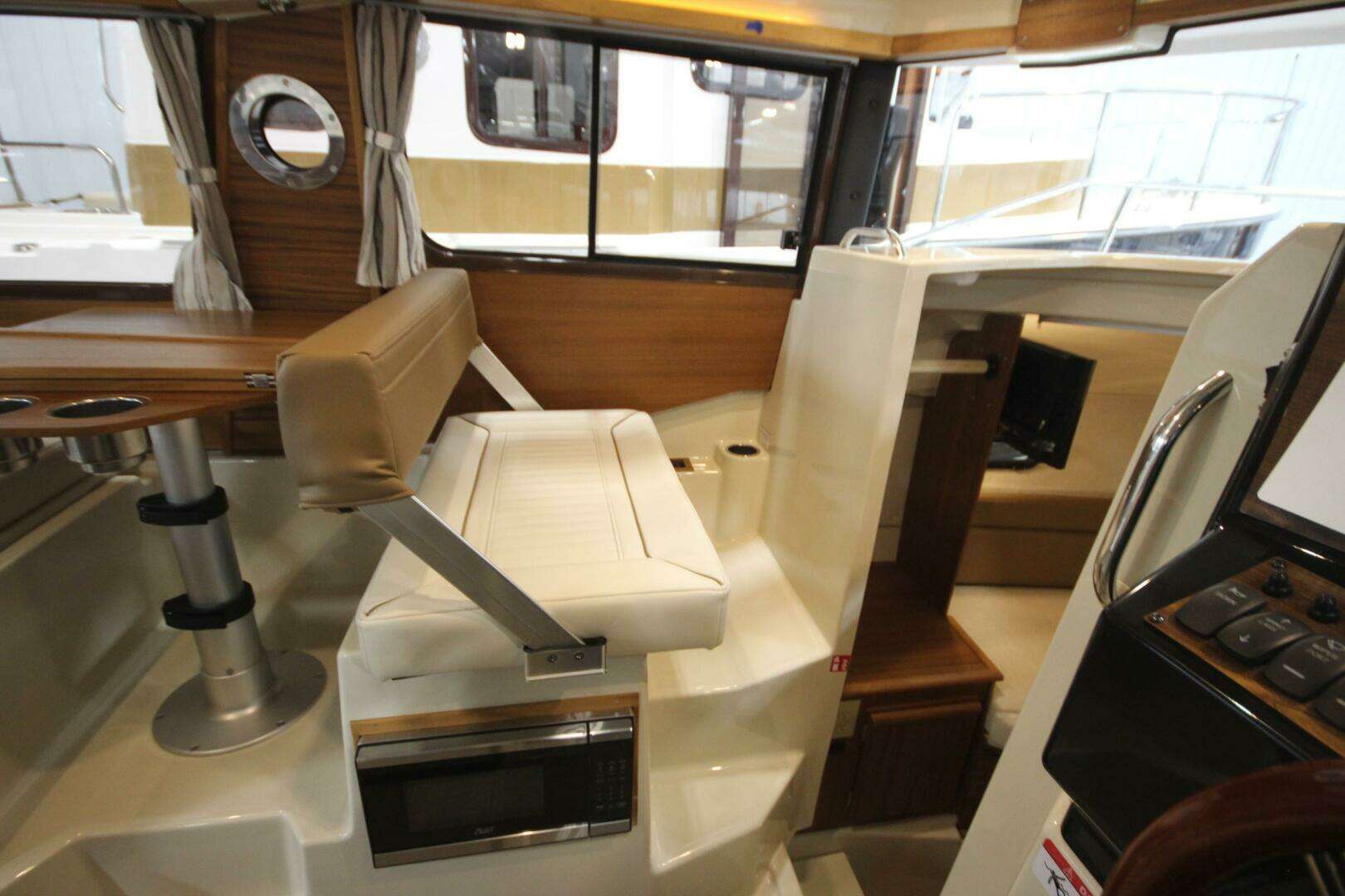 2026 Ranger Tugs R-25 Luxury Edition - Image 30