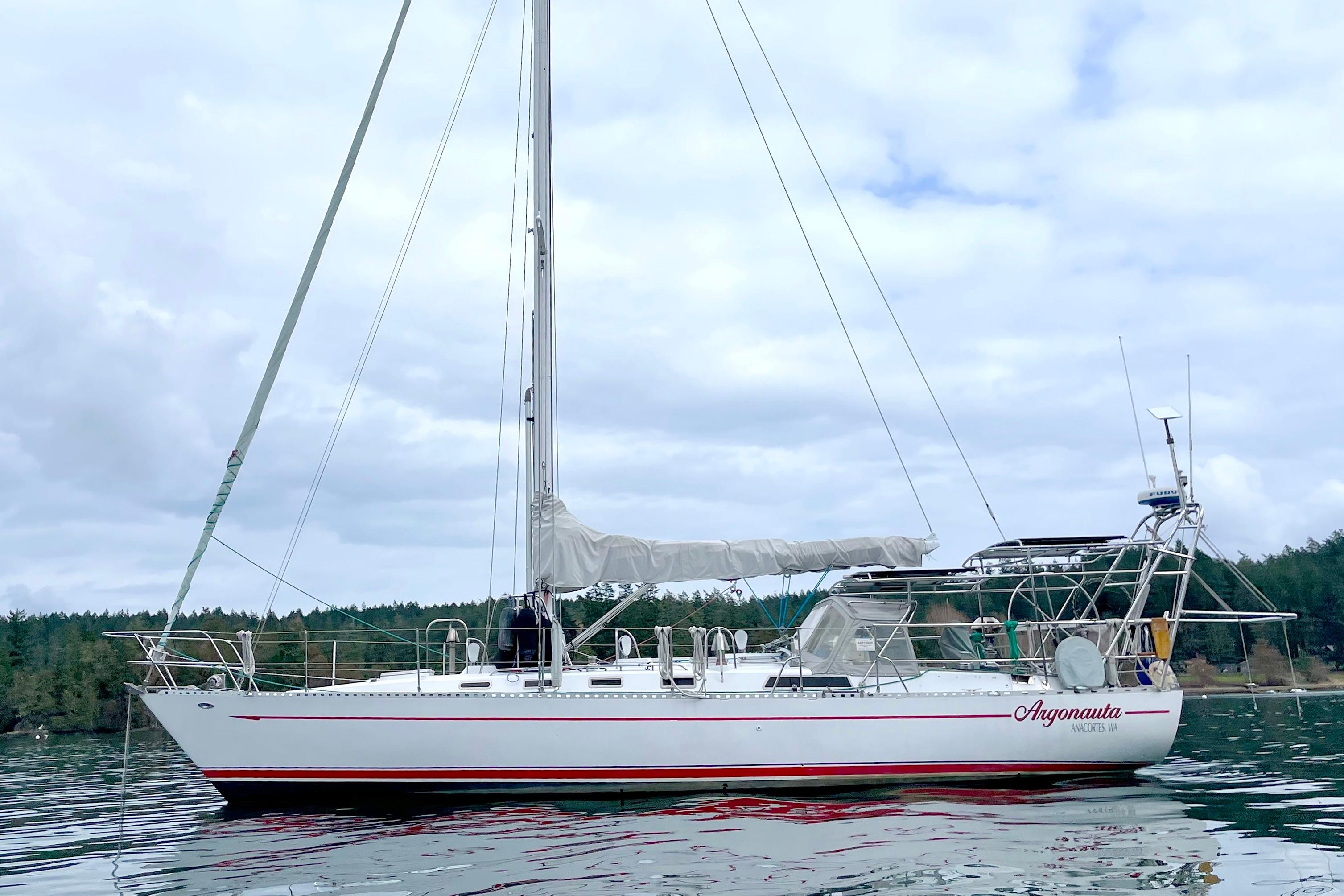 1981 Cheoy Lee Golden Wave 42