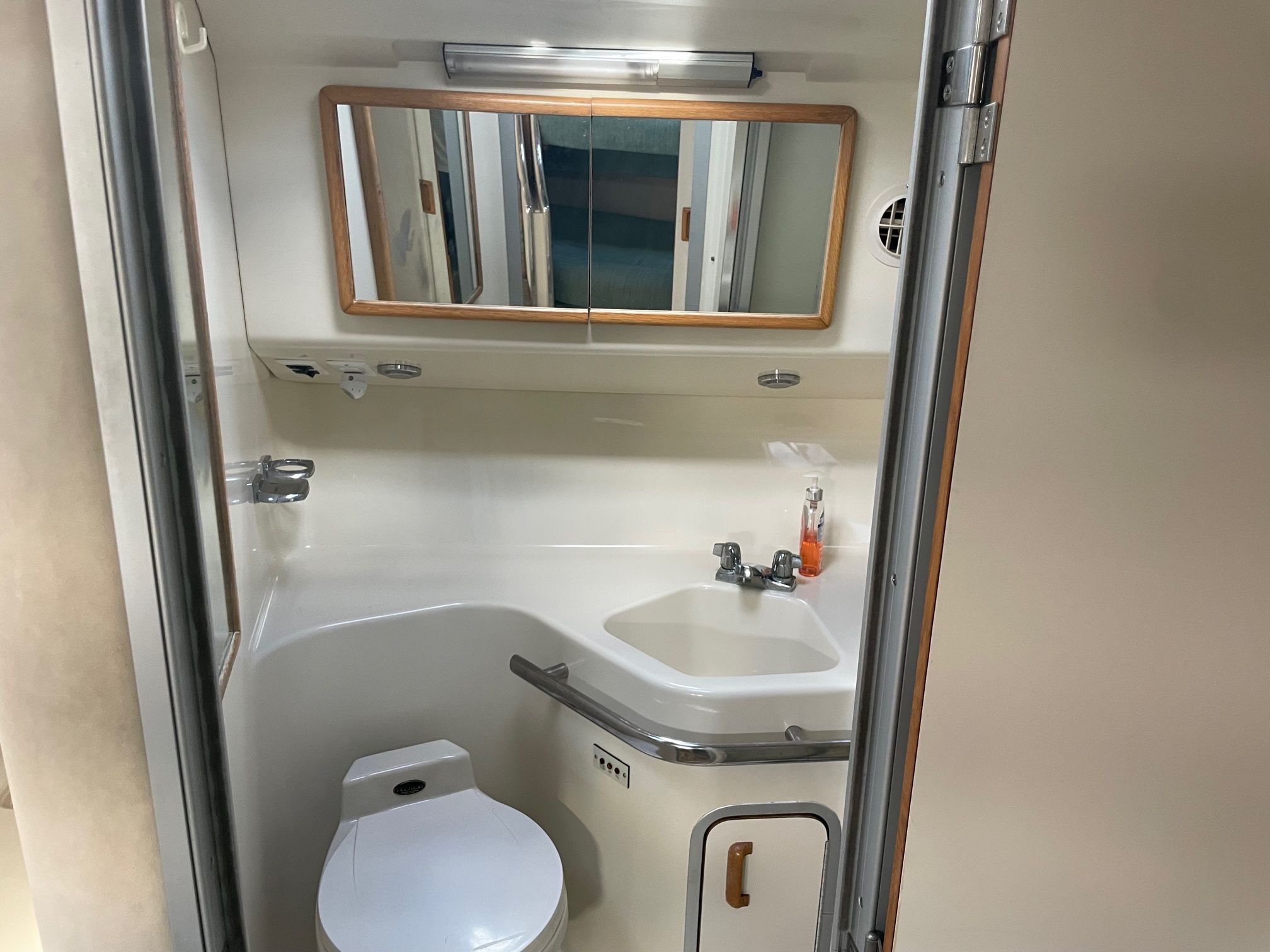 1994 Sea Ray 400 Express Cruiser - 11