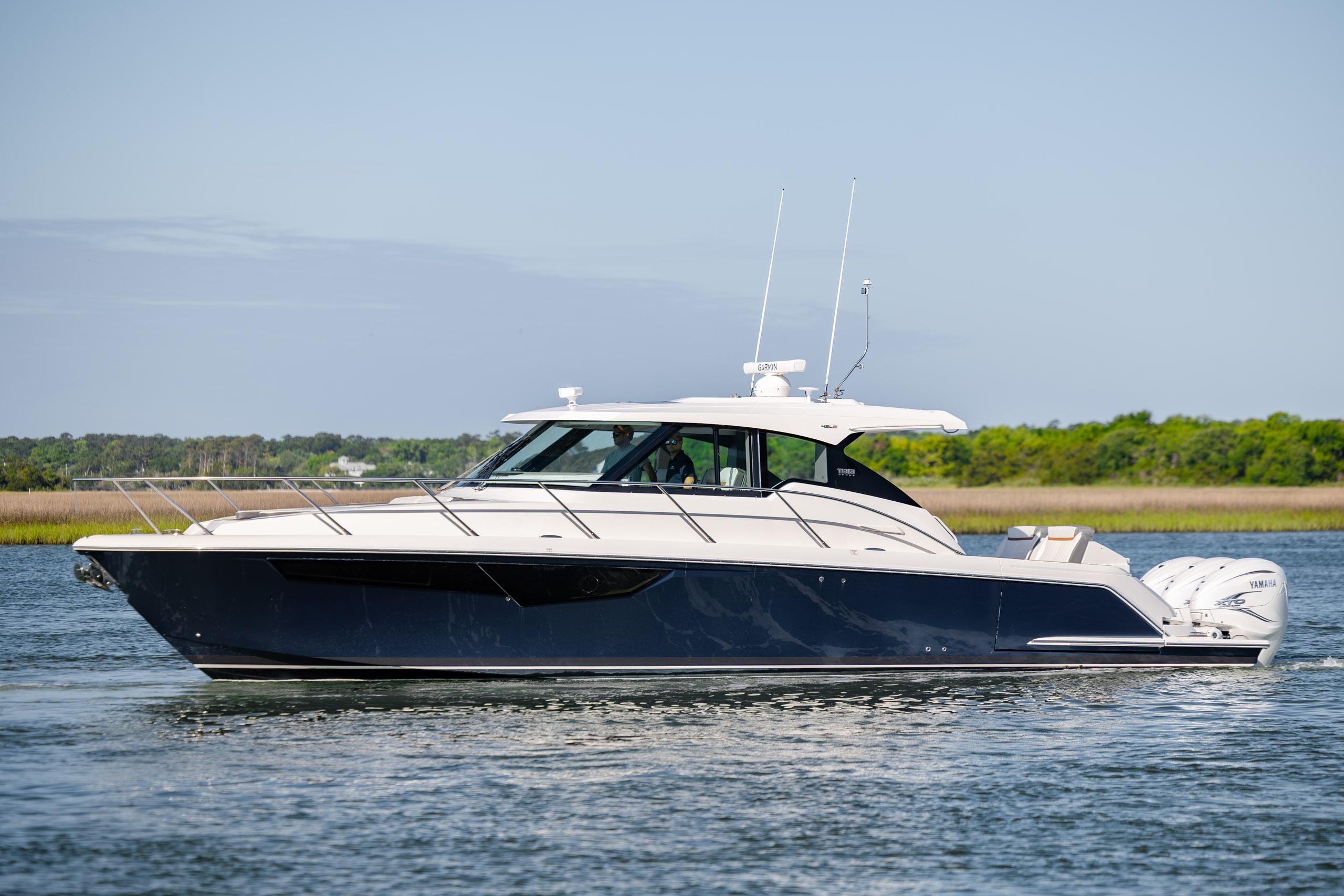 2022 Tiara Yachts 43 LE