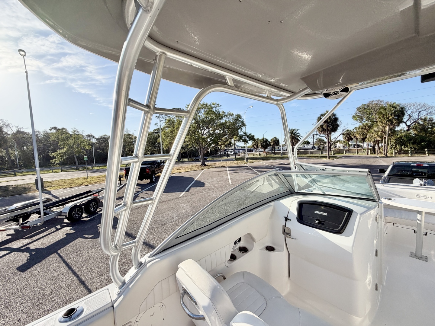2012 Robalo R247 Dual Console - Image 7