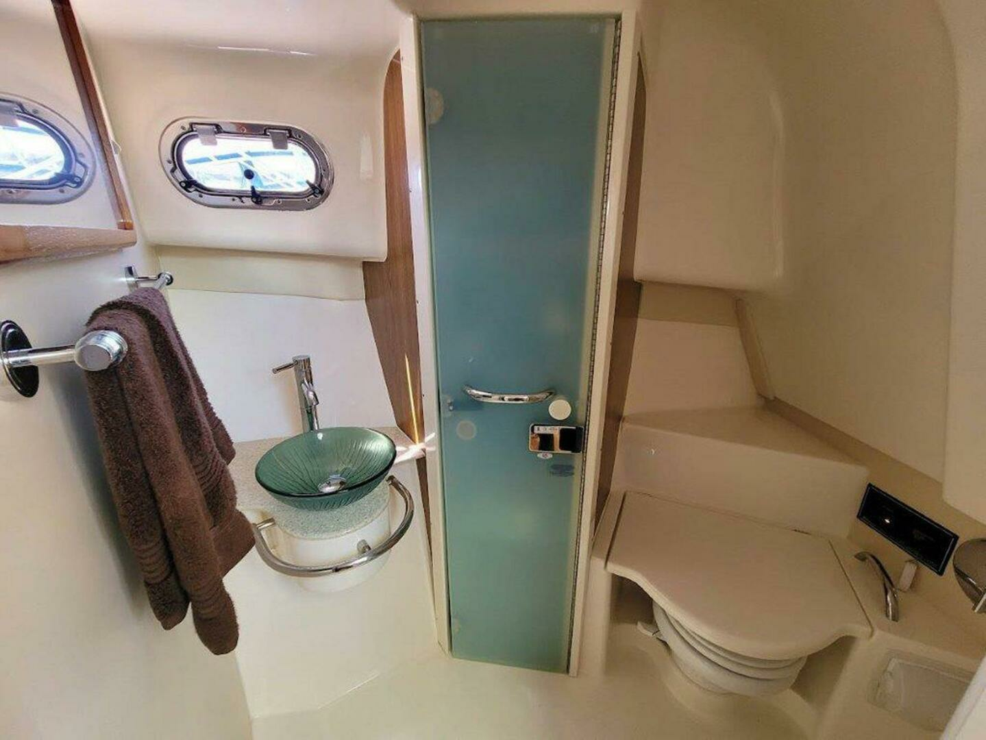 2013 Pursuit 345 Offshore - Image 33