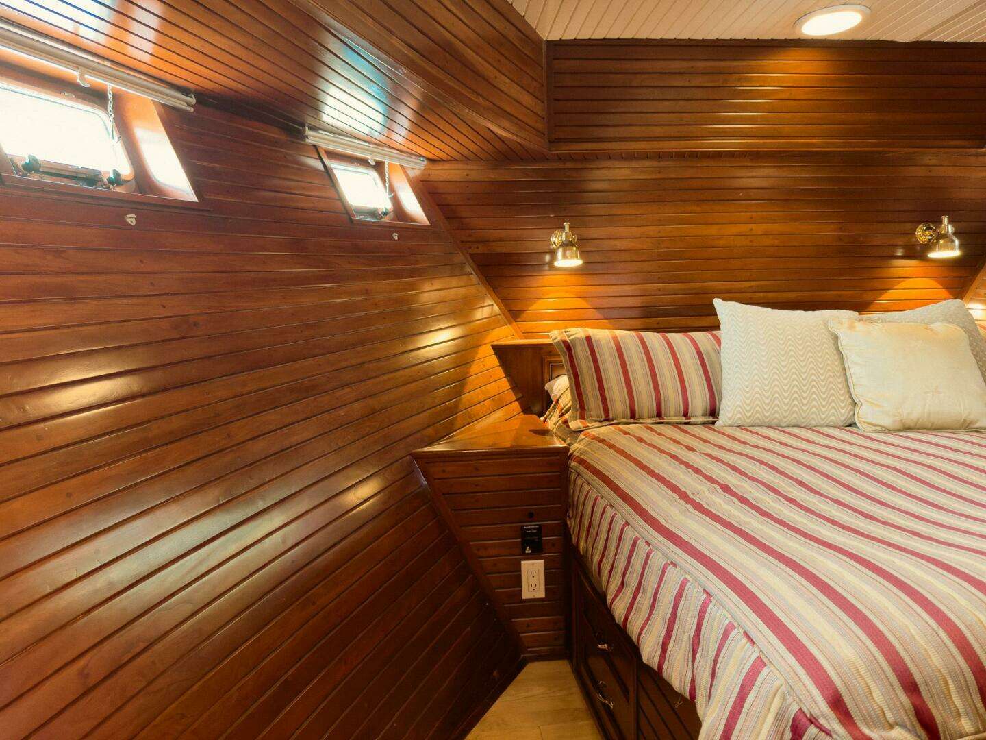 2002 Trawler Custom Aluminum - Image 46