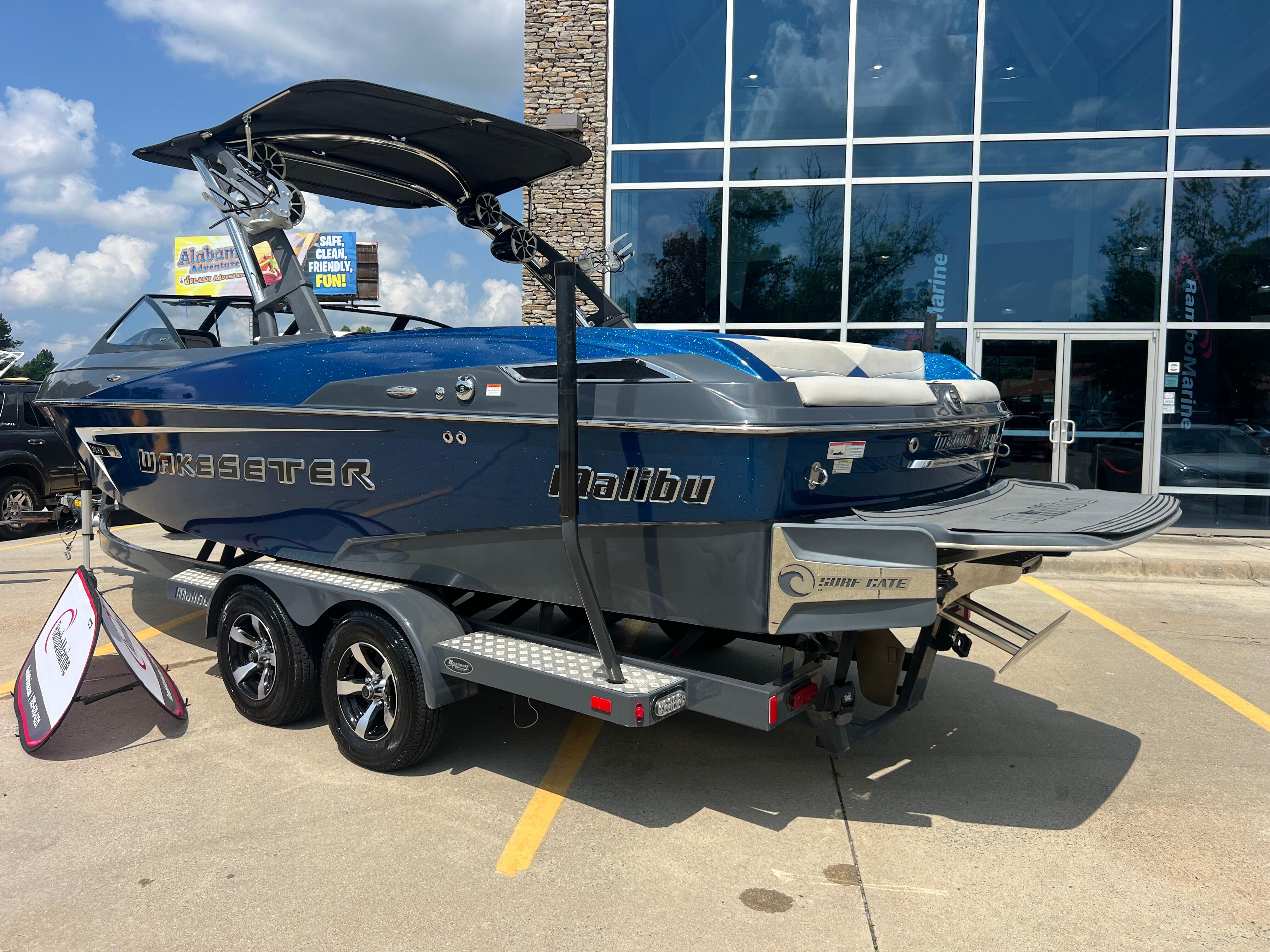 2014 MALIBU 23 LSV - Image 3