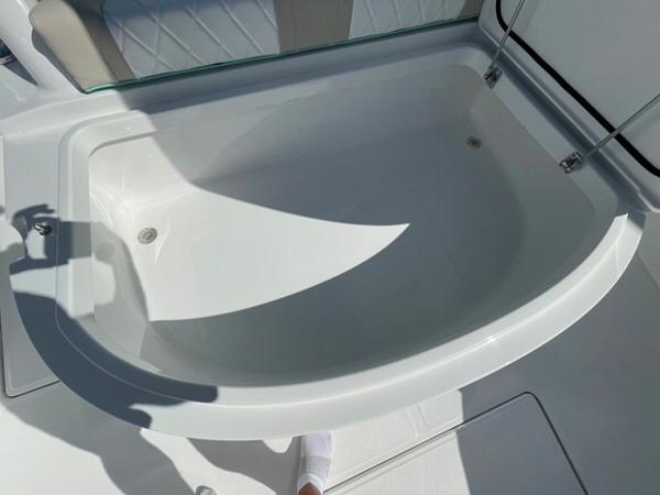 2025 Mag Bay 43 Center Console boat's spacious white bathtub.