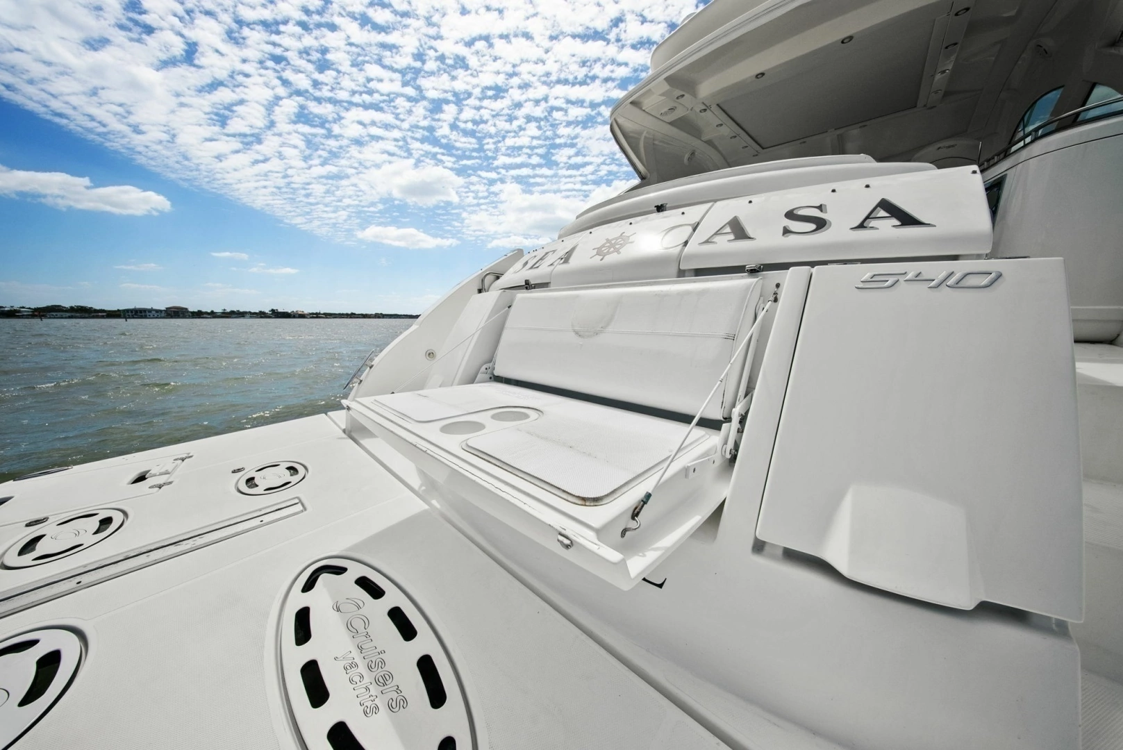 2012 Cruisers Yachts 540 Coupe - Image 45