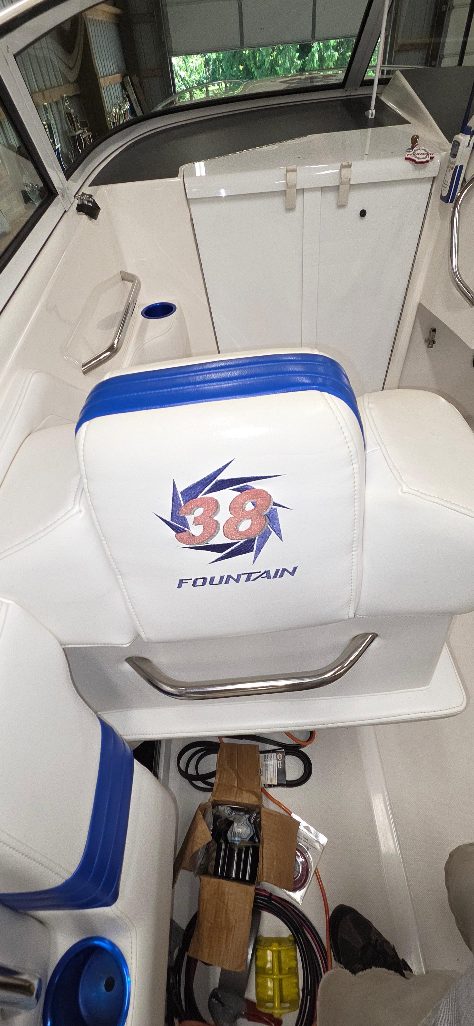 2002 Fountain Lightning - 42
