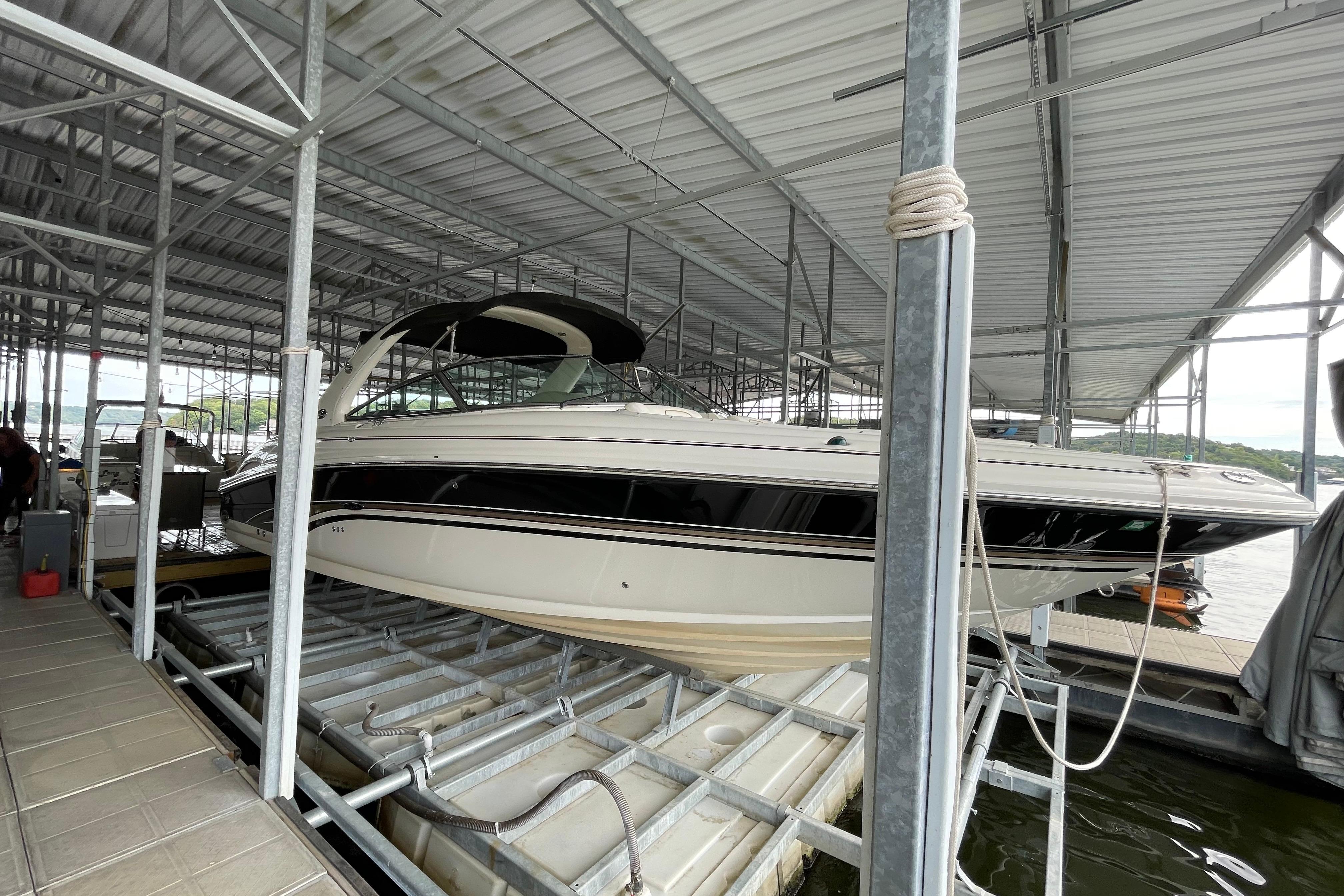 2003 Sea Ray 290 Bow Rider