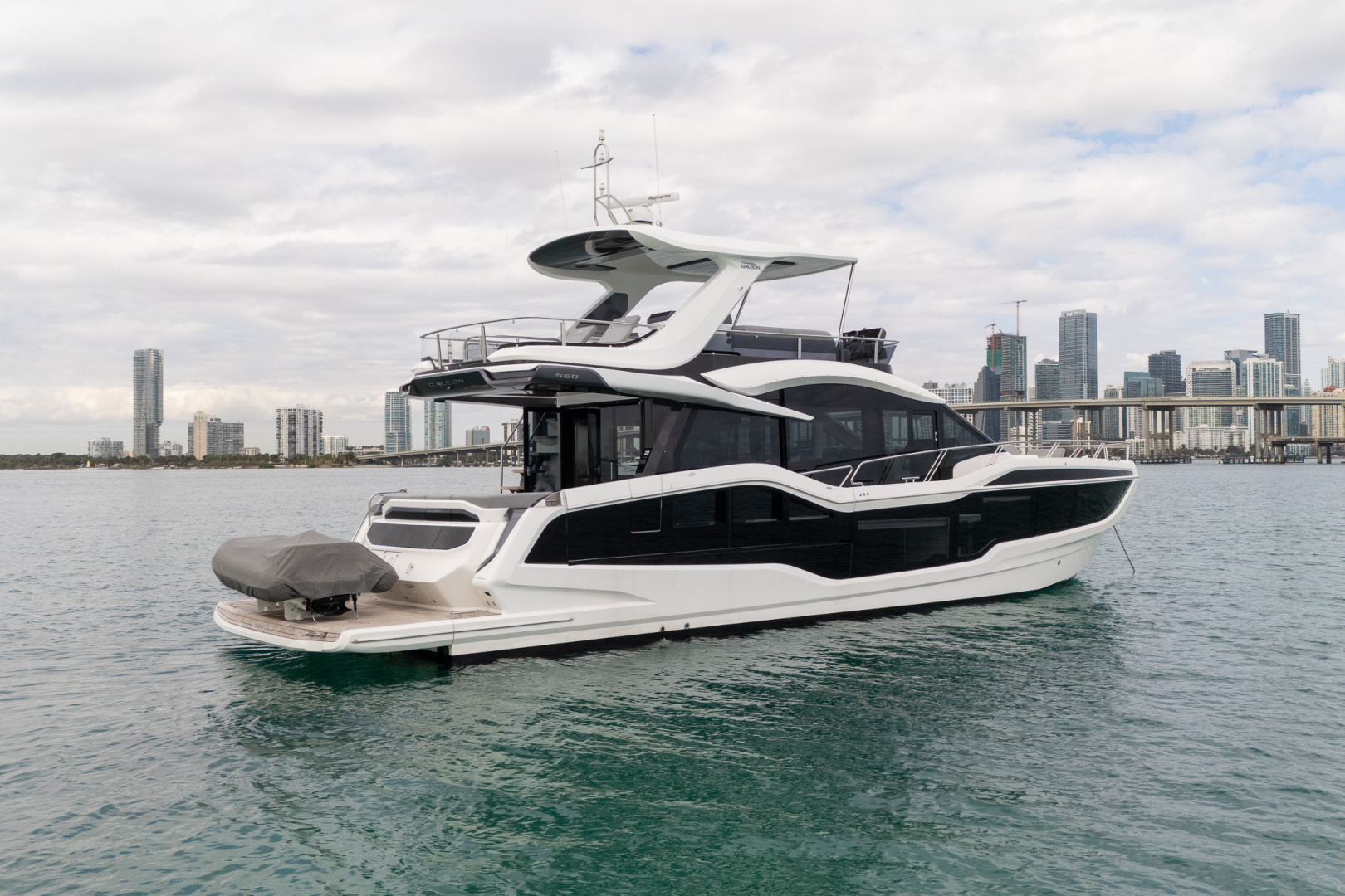 2025 Galeon 560 FLY - Image 7